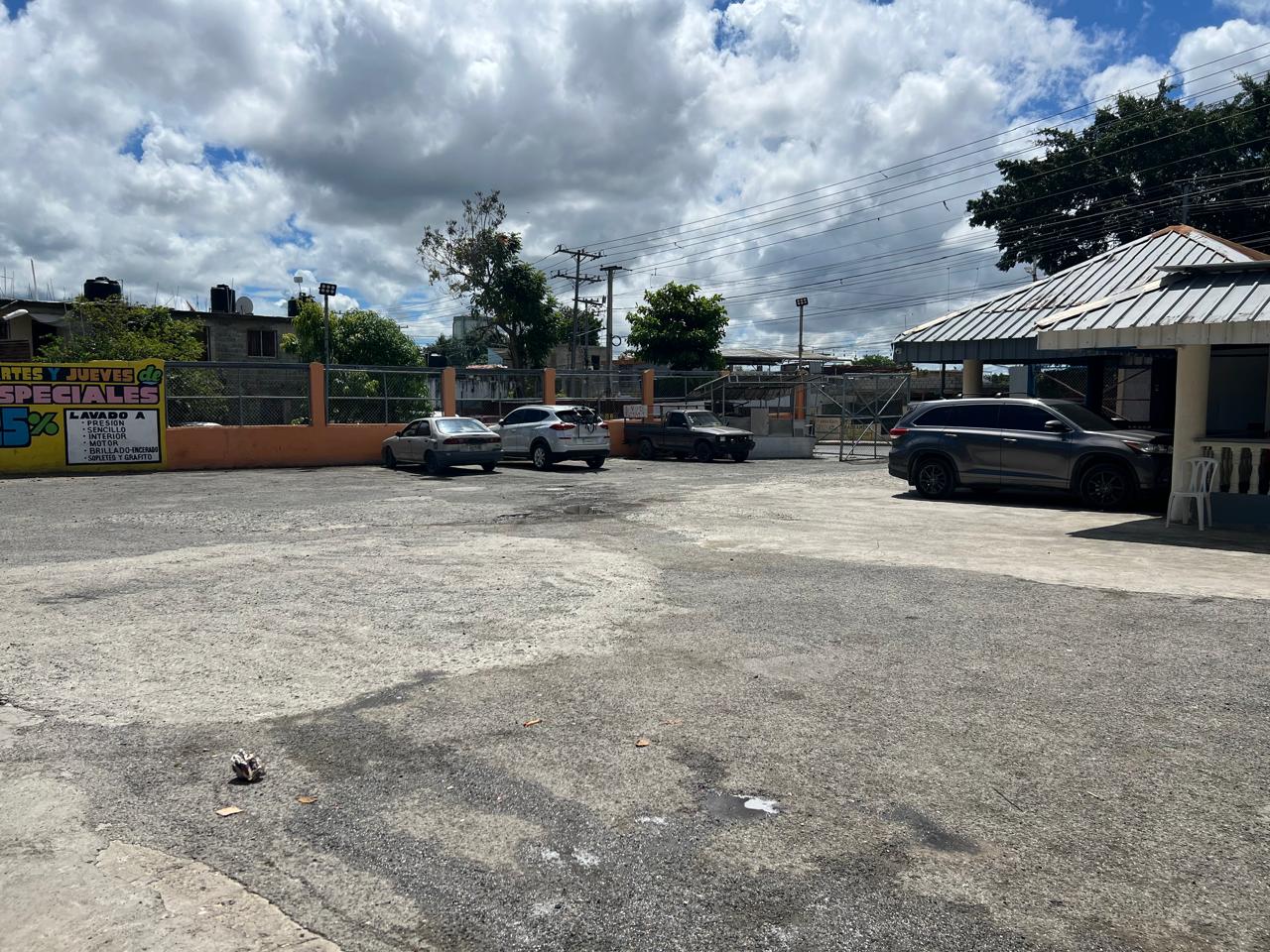 solares y terrenos - CAR WASH en LOS GUARICANOS de Oportunidad, 1,600 M 2