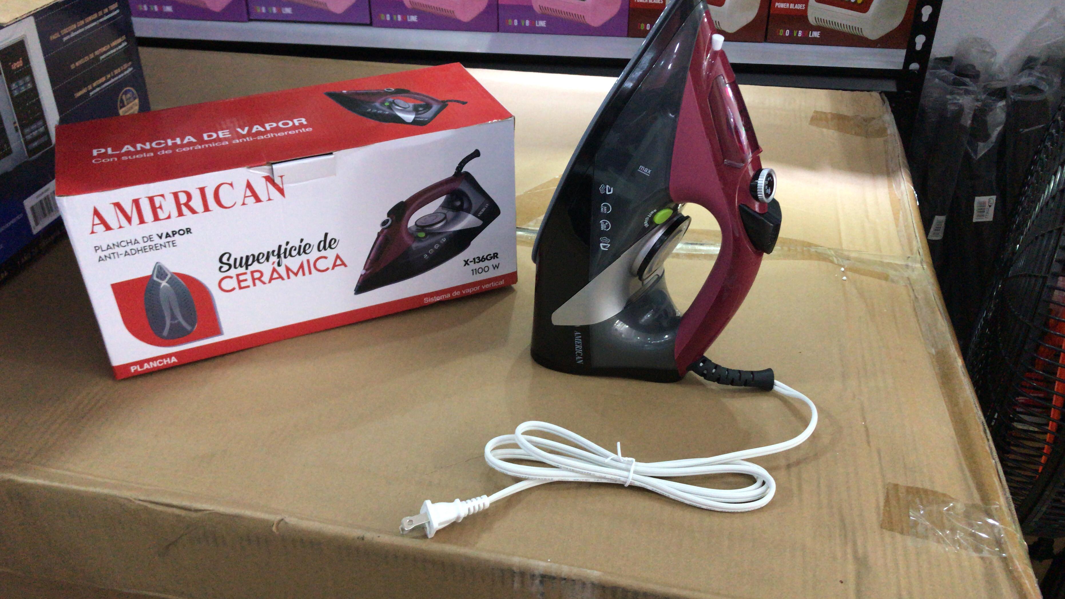 electrodomesticos - PLANCHA DE ROPA AMERICA ROJA – RD$1,800 1