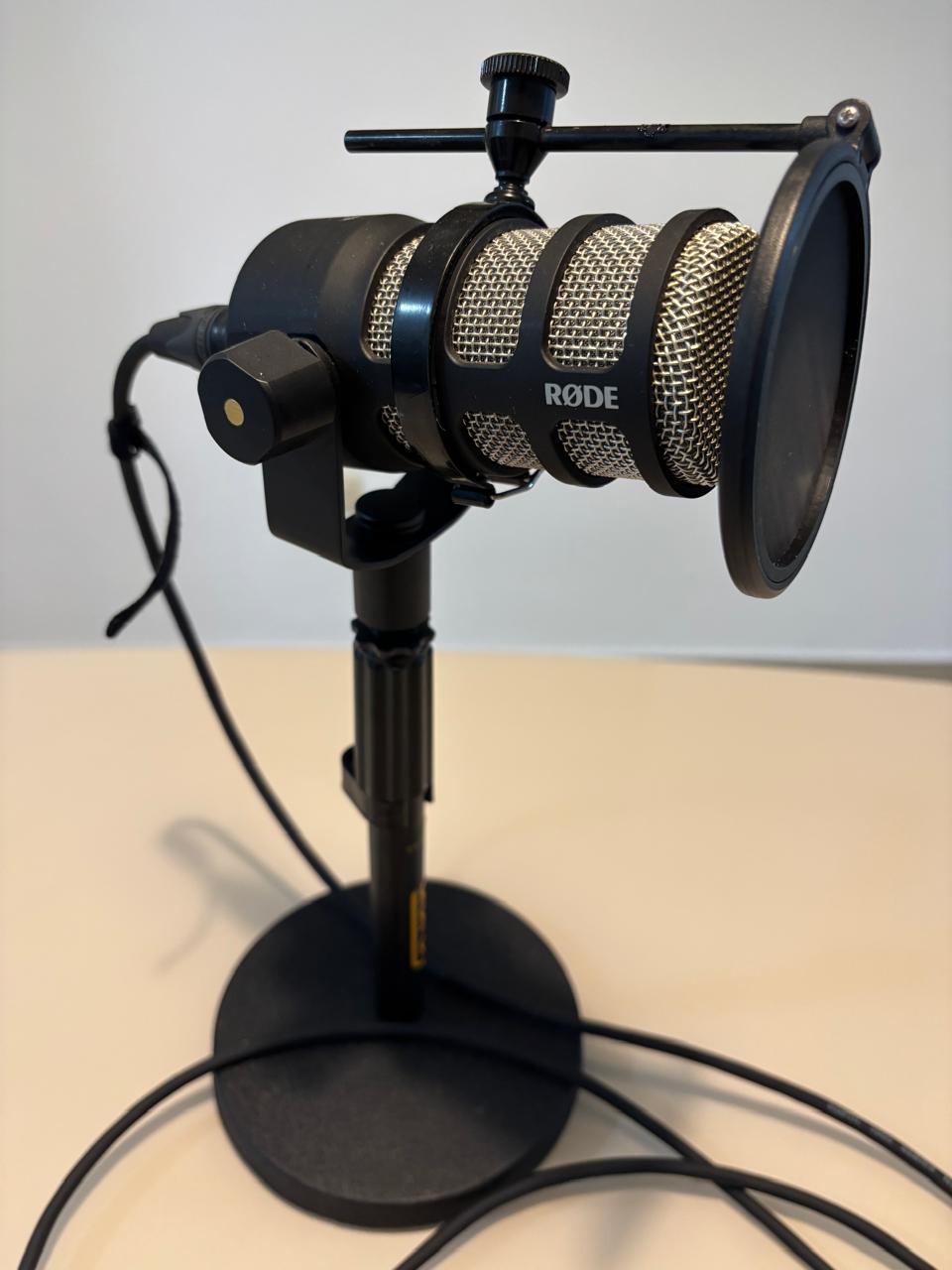 camaras y audio - Rode PodMic RD$6,000 c/u (4 disponibles)  1