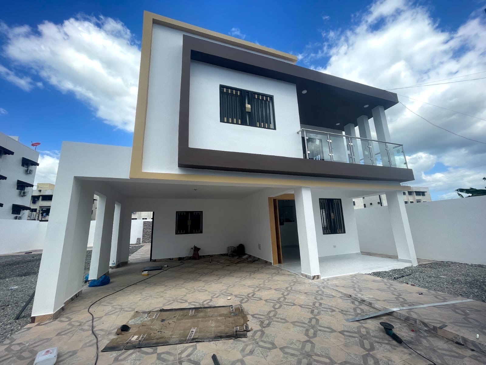 casas - venta de casa en la autopista de san isidro con piscina prado oriental  9