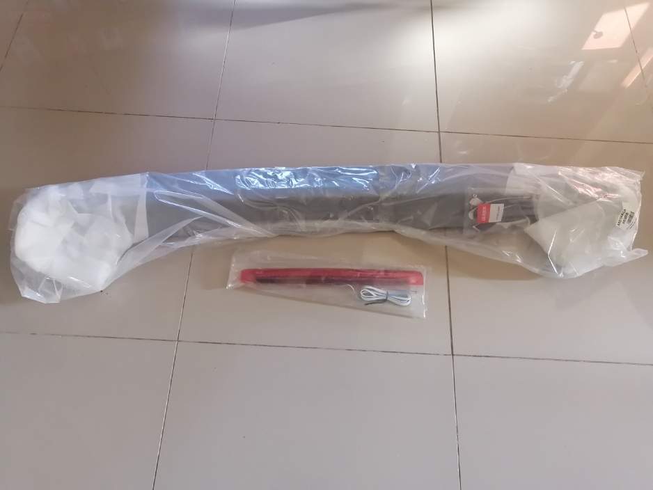 accesorios para vehiculos - Spoiler + luz de stop para toyota 4runner 2003-2009 1