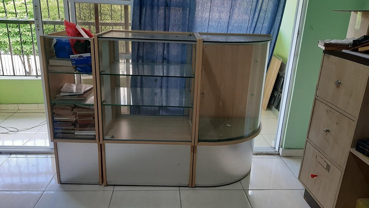 articulos de oficina - Mueble Vitrina Ramco  0