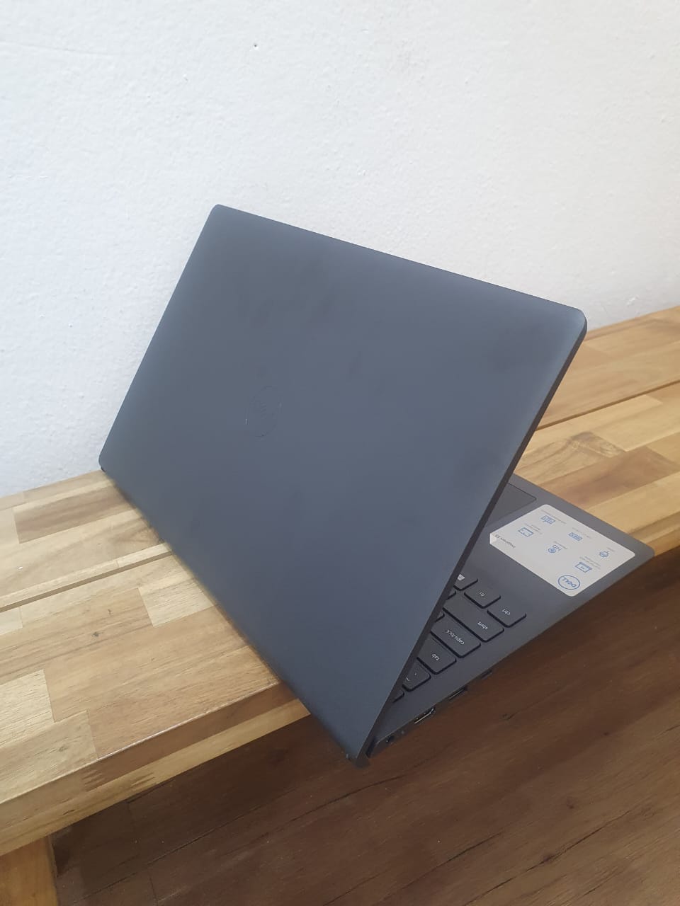 computadoras y laptops - Laptop Dell Inspiron 15, AMD Ryzen 7 7730U, 16GB RAM, 512GB SSD, 15.6" FHD nueva 0