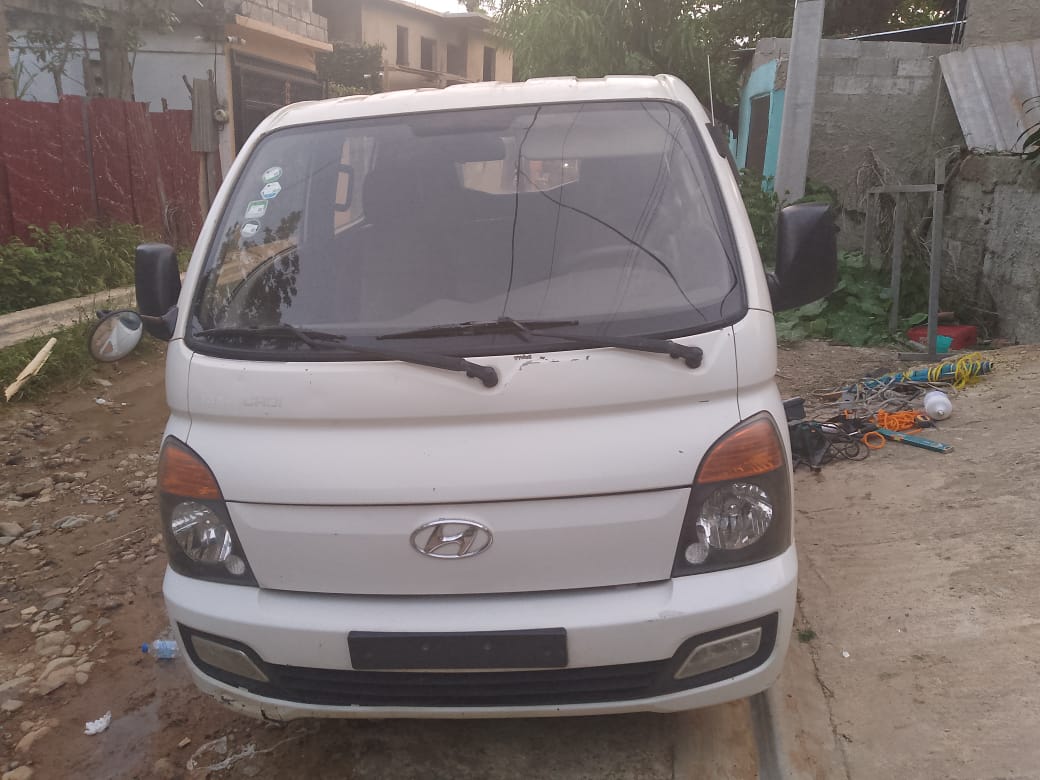 camiones y vehiculos pesados - Hyundai Porter II 2015 DOBLE CABINA  3