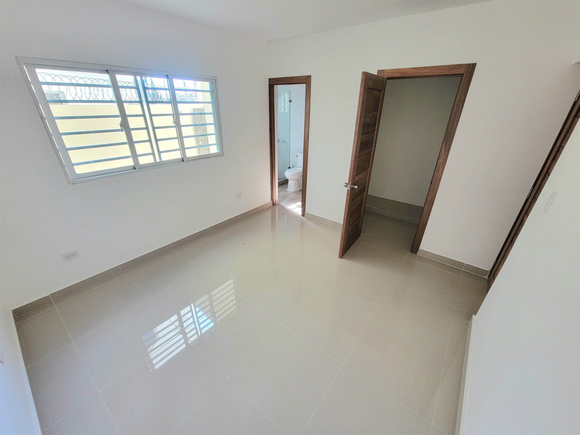 apartamentos - Vendo hermoso primer piso en el mirador del este próximo avenida ecológica  6