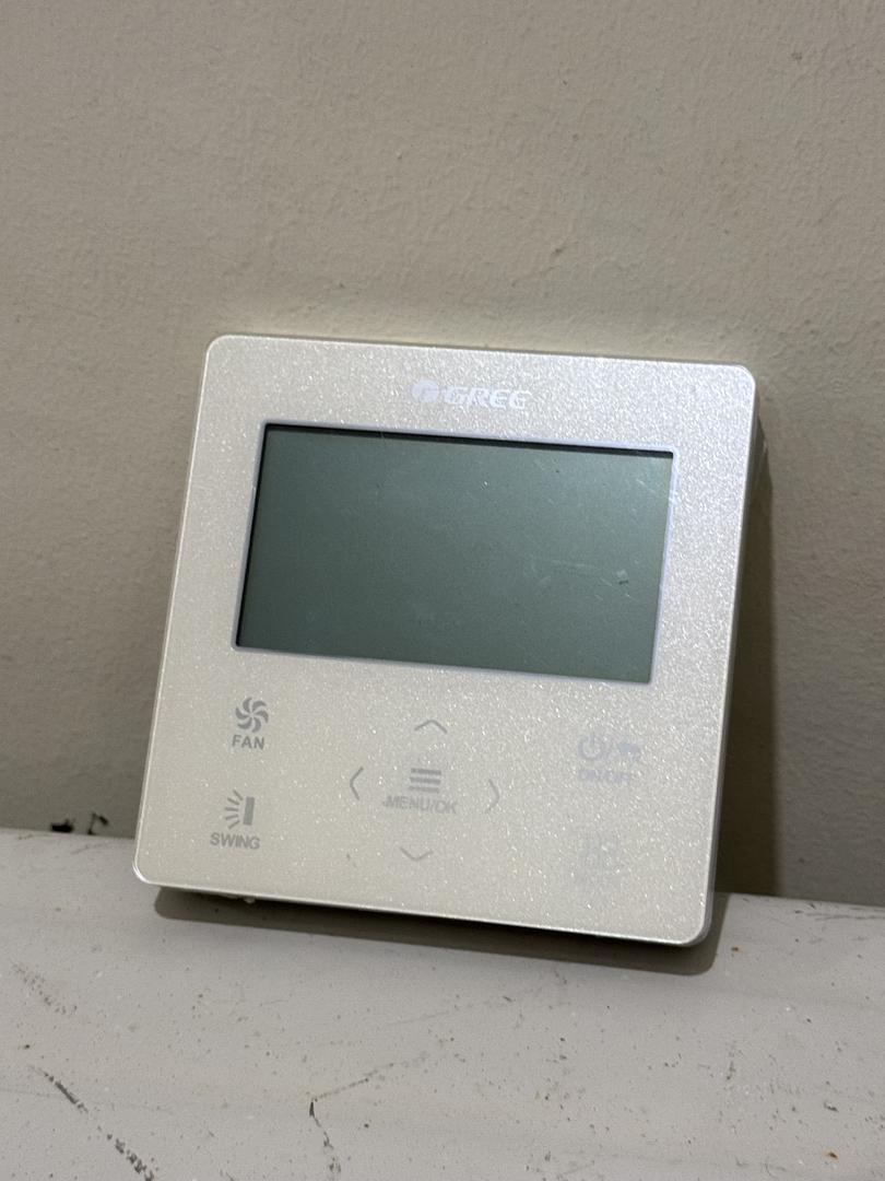 aires acondicionados y abanicos - Aire 3 toneladas Inverter para reparar 0