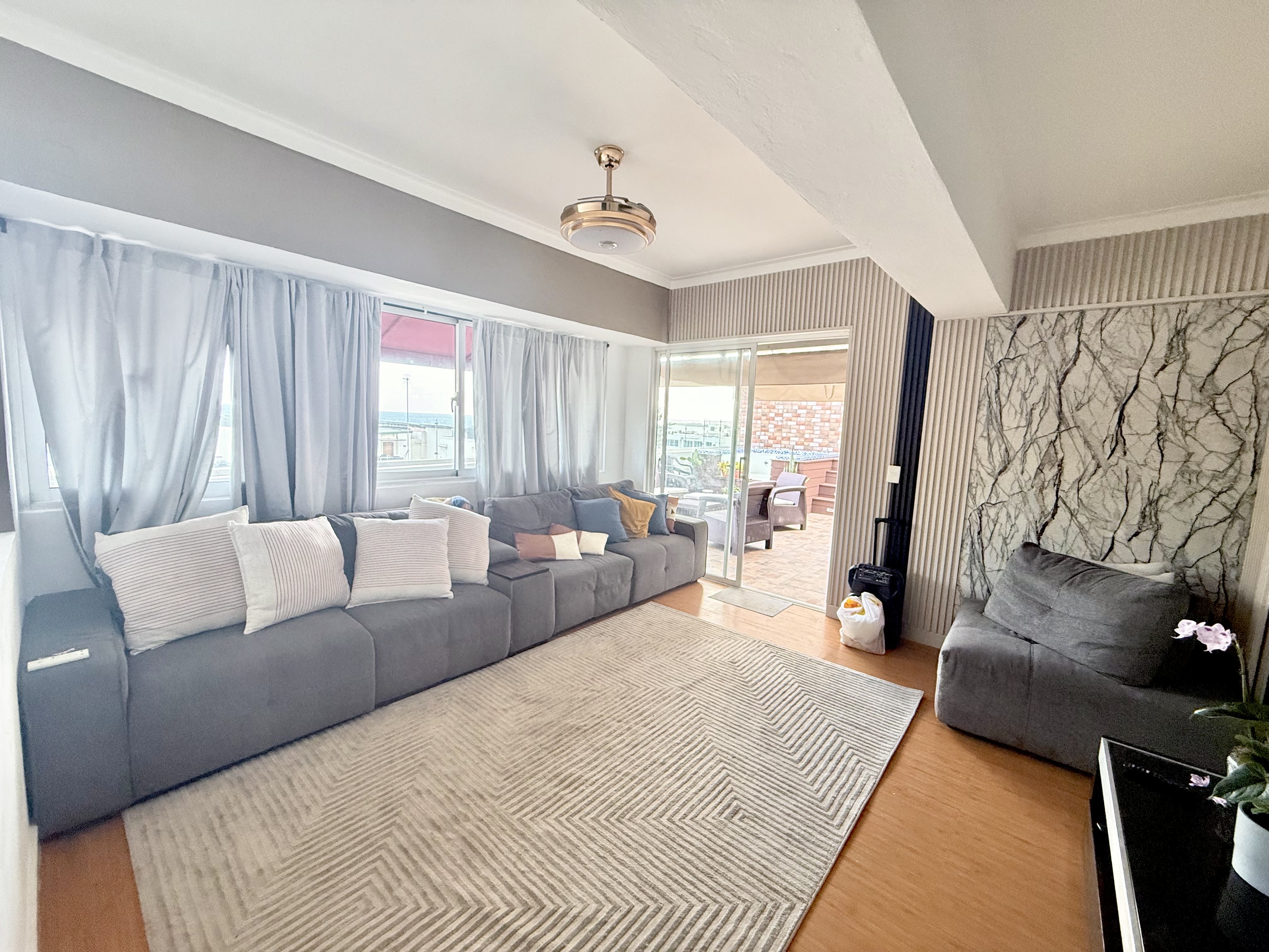 muebles y colchones - vendo en 65 mil por falta de espacio, comprados en 164 mil pesos, 0