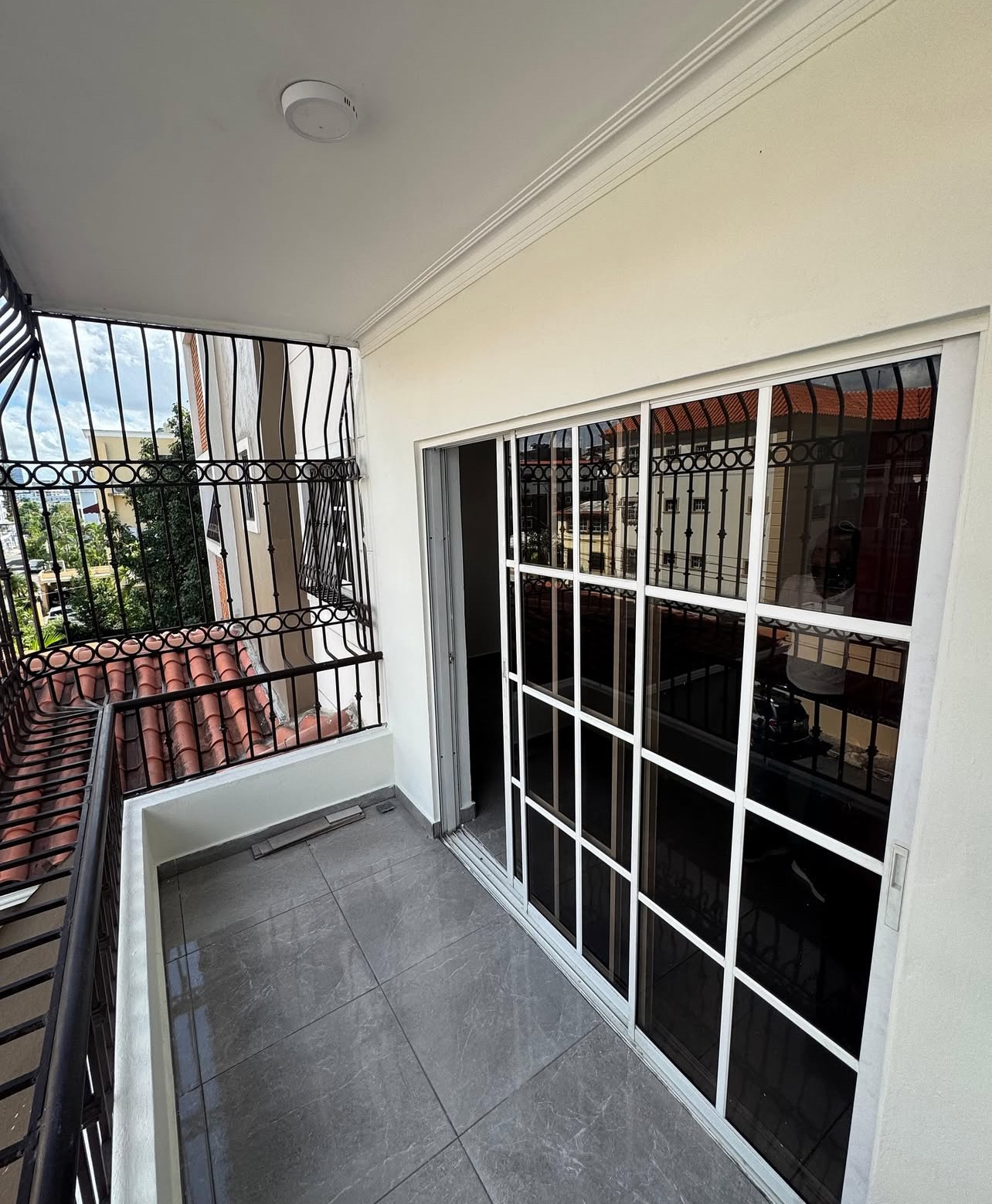 apartamentos - hermoso apartamento en buena zona en millón  4