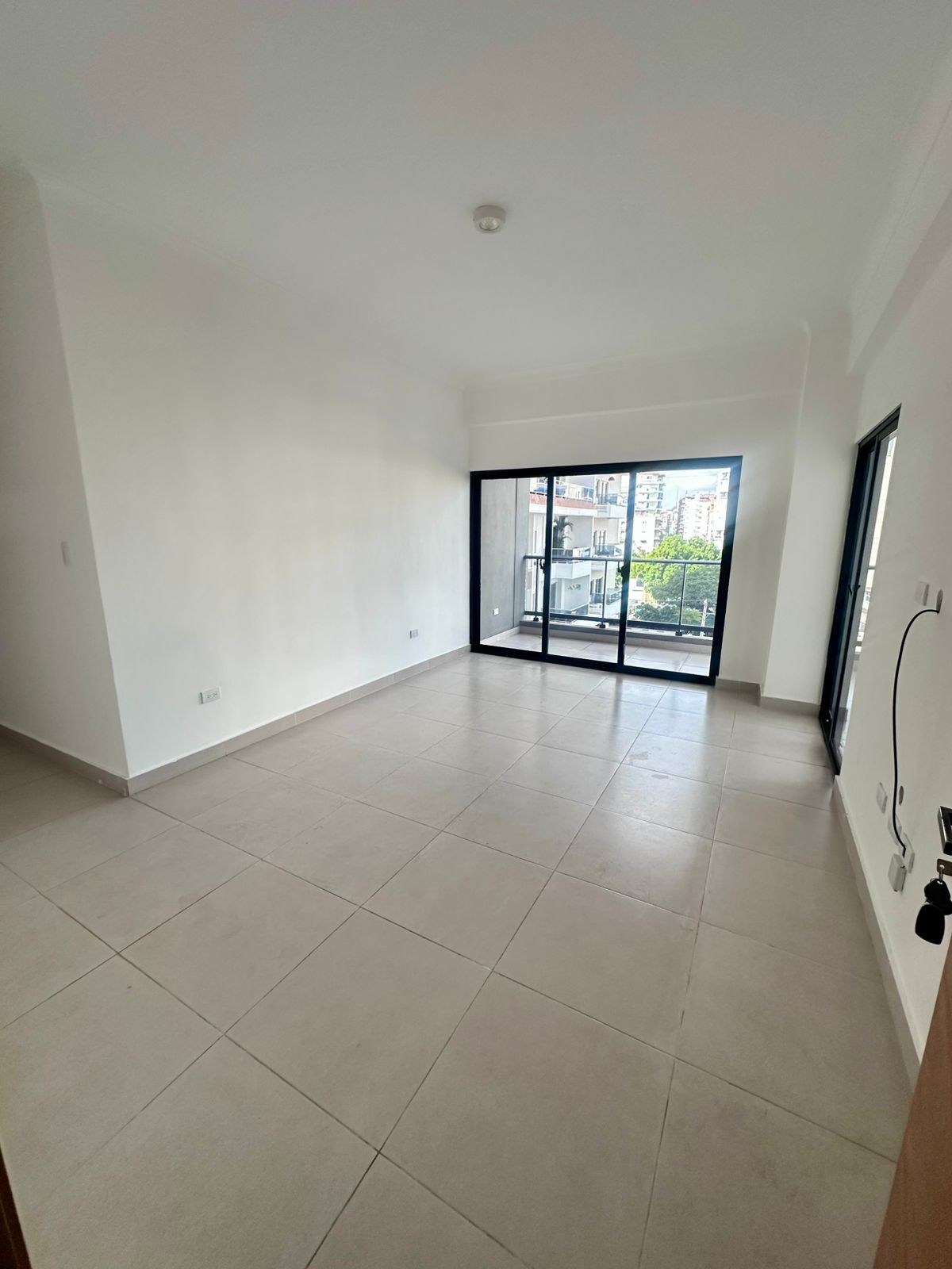 apartamentos - Apartamento en alquiler bella vista sur con línea  8
