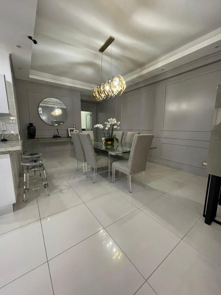 apartamentos - Se vende apartamento en Naco 5