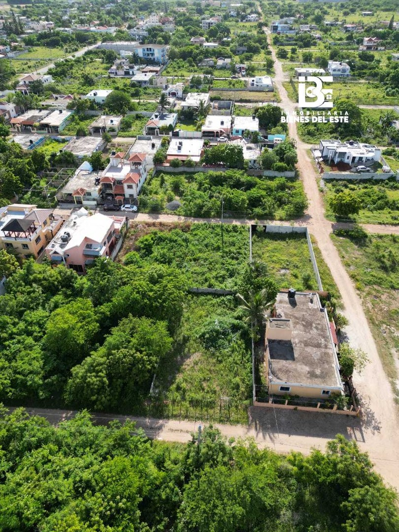solares y terrenos - SE VENDE SOLAR con 400 Metros en Residencial Villa España 6