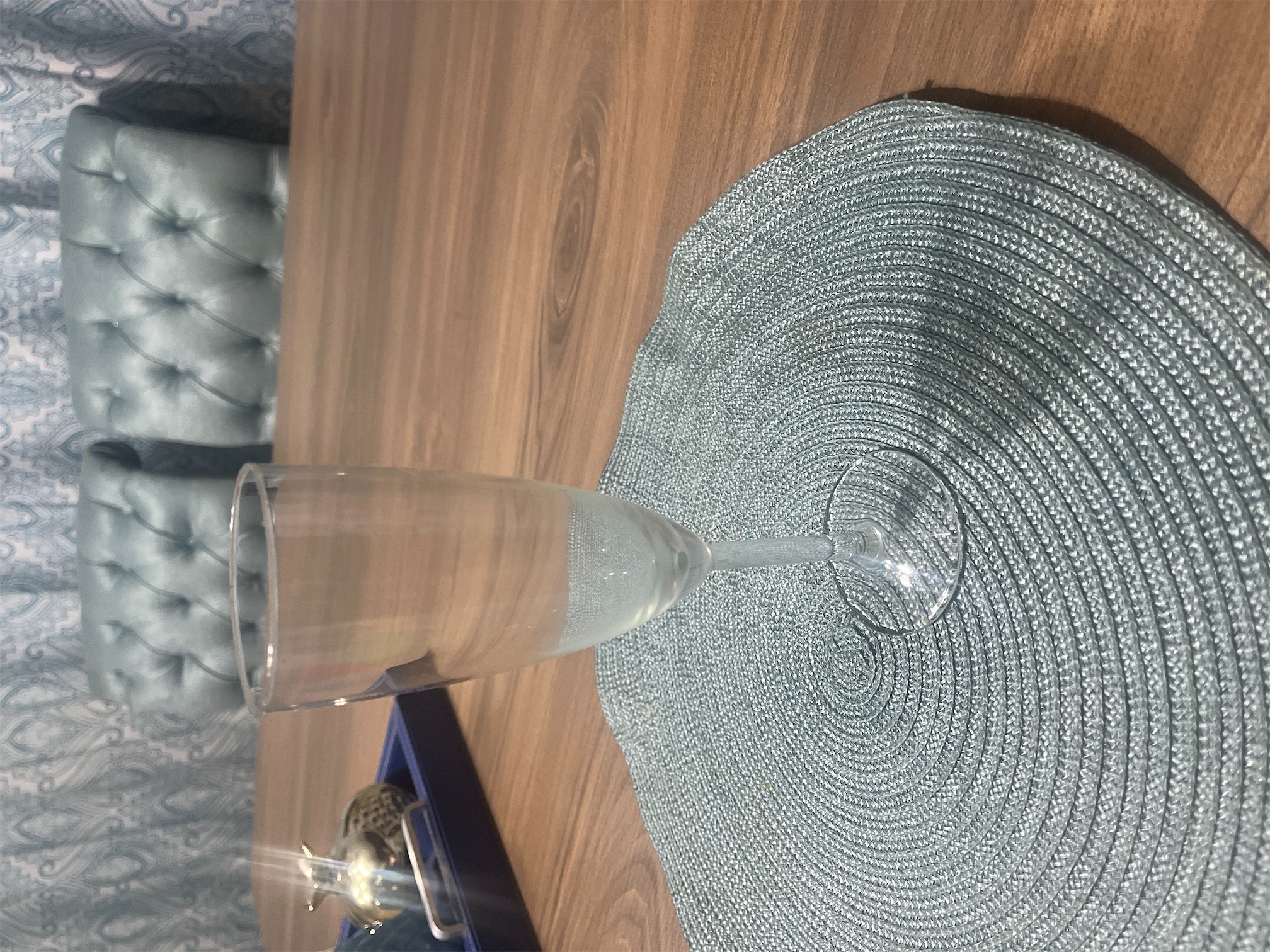 negocios en venta - Vende cristalería para eventos , silla , mesas , copas , platos 1