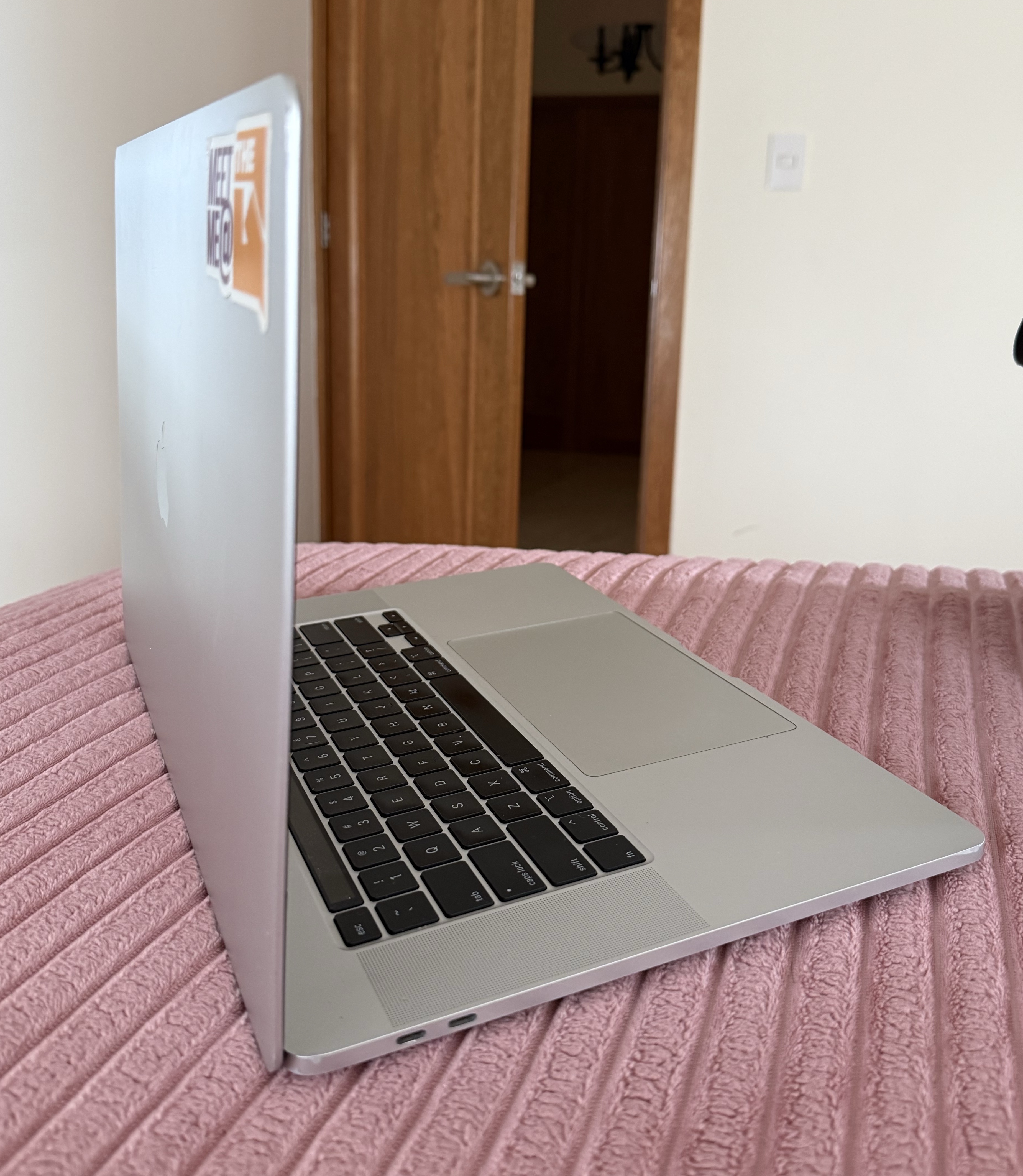 computadoras y laptops - MACBOOK PRO 16inch 2019 1