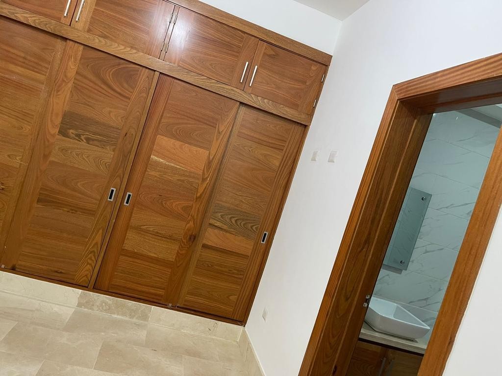 apartamentos - Apartamento Disponible para Alquiler en La Esmeralda  1