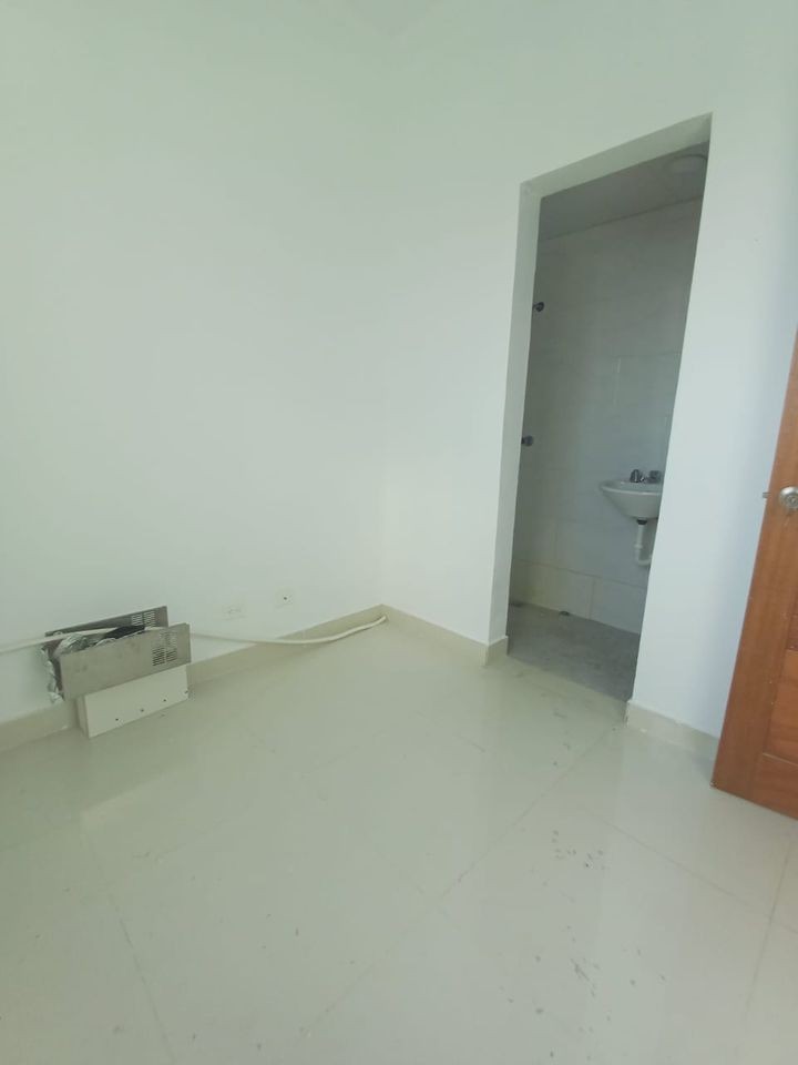 apartamentos - Vendo o alquilo amplio y cómodo apartamento en Alma Rosa I 

$333,000 US
 4