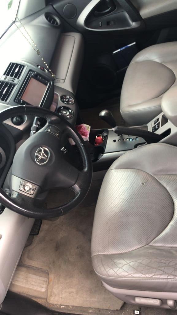 jeepetas y camionetas - Rav 4 Limited , año 2012 3