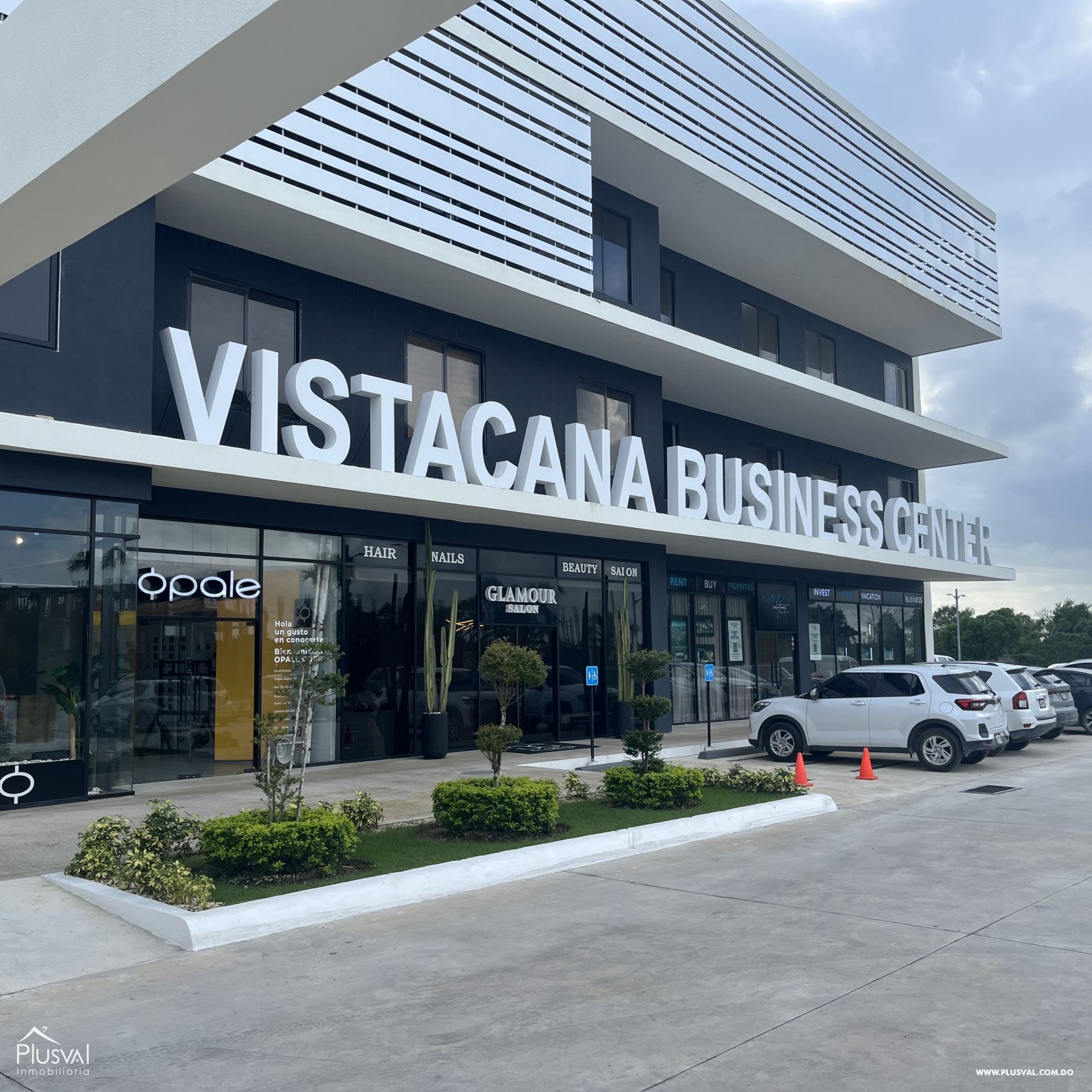 oficinas y locales comerciales - Local en Venta en Punta Cana. De Oportunidad
Vistacana Business Center 2
