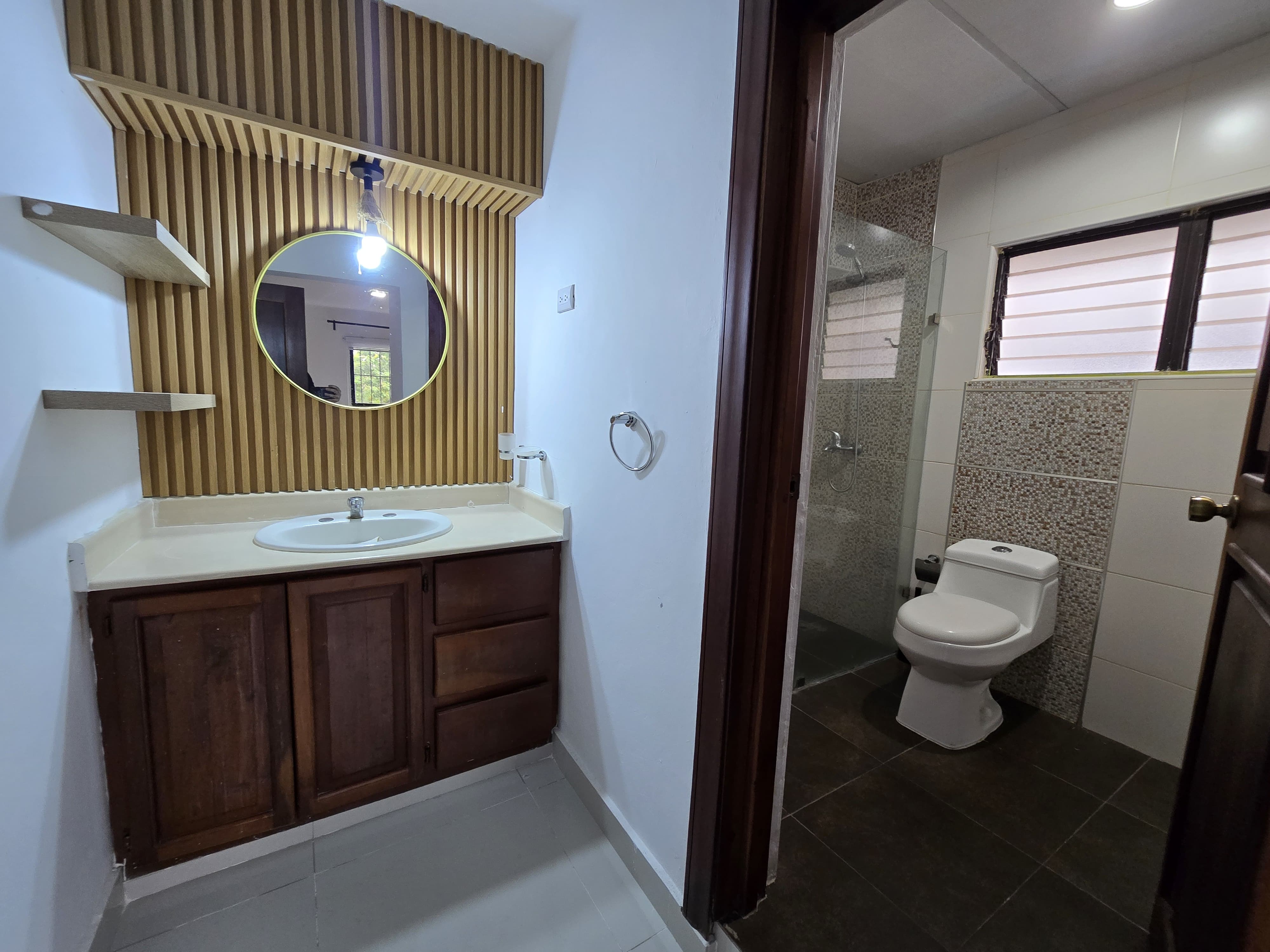 apartamentos - Apartamento Amplio Cesar Nicolas Penson 2