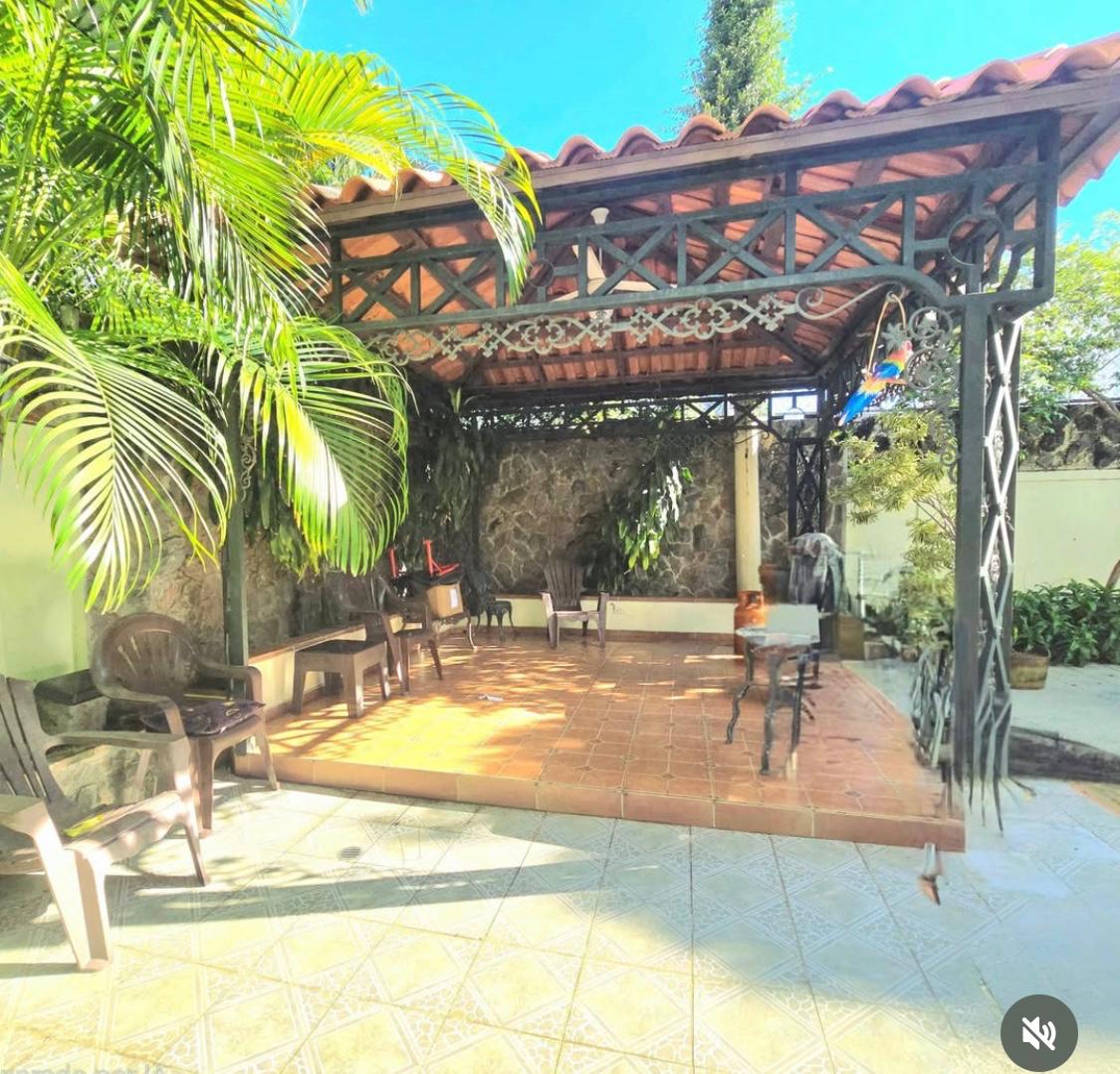 casas - Venta de casa en el millón  3