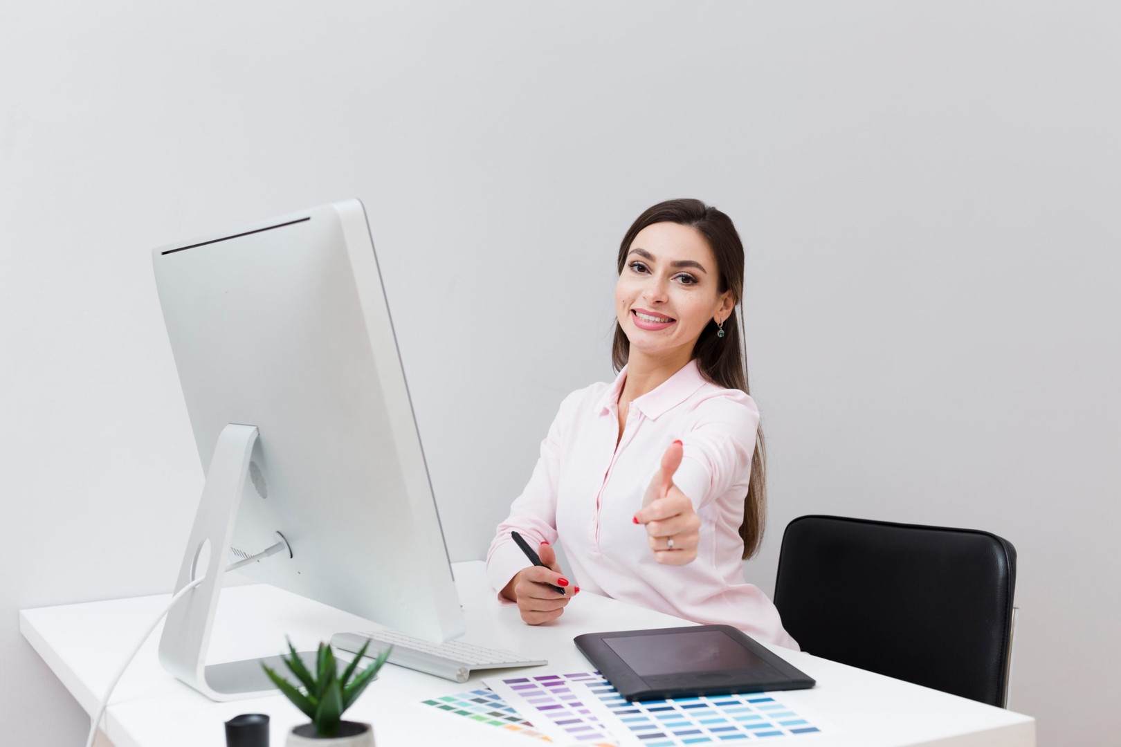 empleos disponibles - Se solicita asistente de Servicios 0