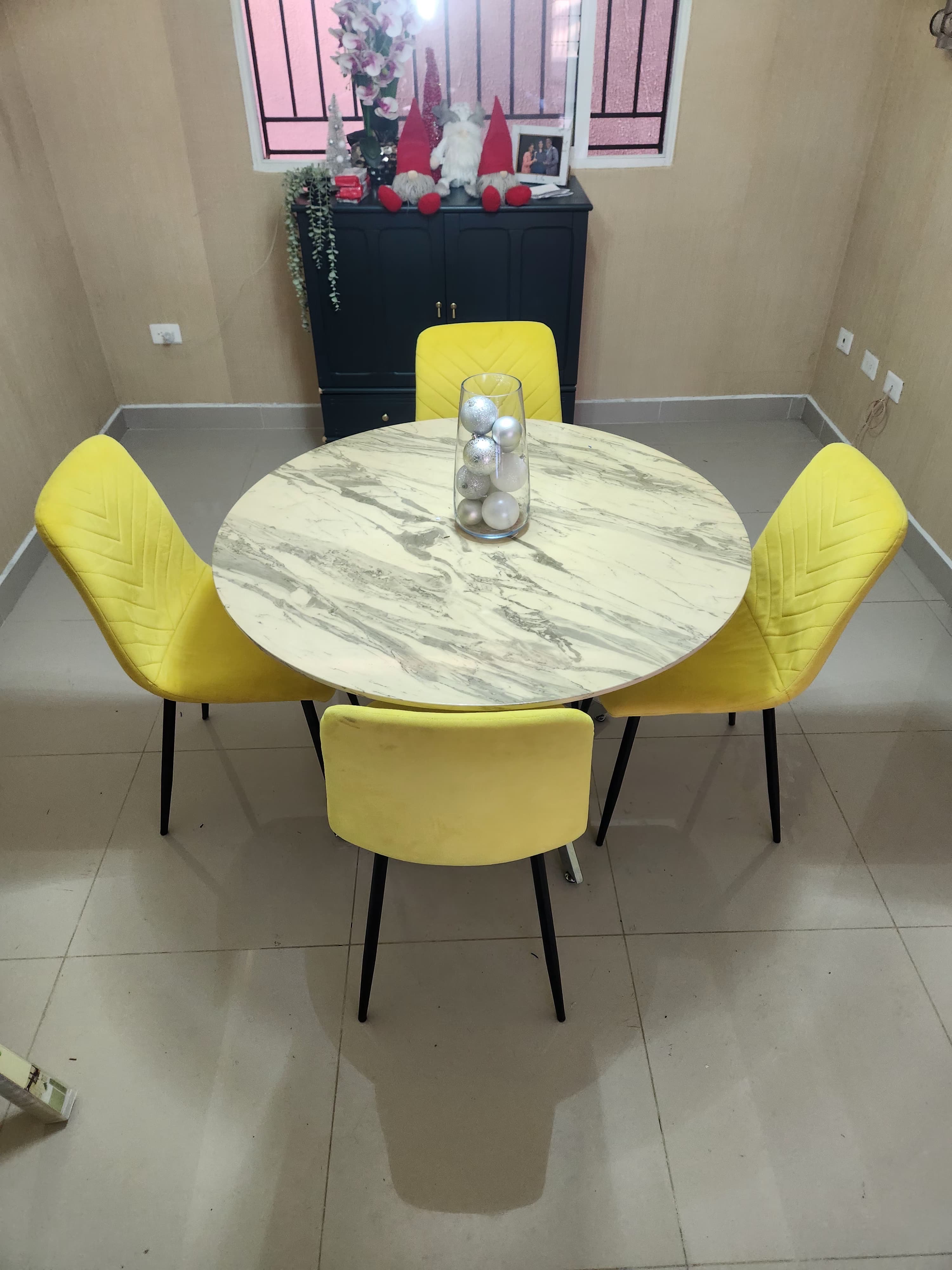 muebles y colchones - Vendo comedor de Ilumel como nuevo  1