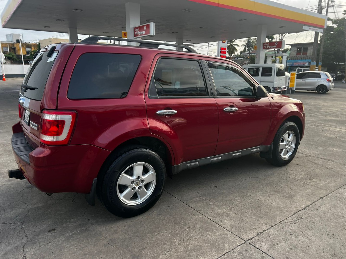 jeepetas y camionetas - Ford Escape 2011
4 Cilindros 
Muy buenas condiciones  9