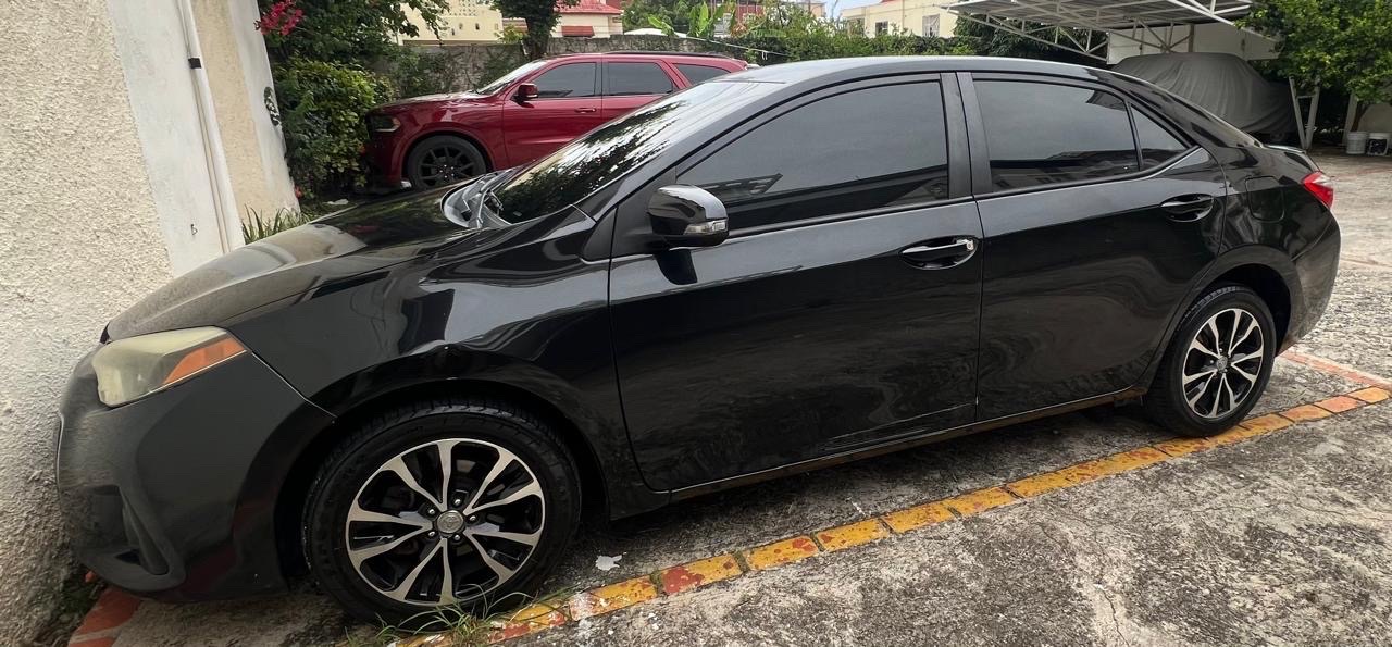 carros - Toyota corolla negro tipo S 1