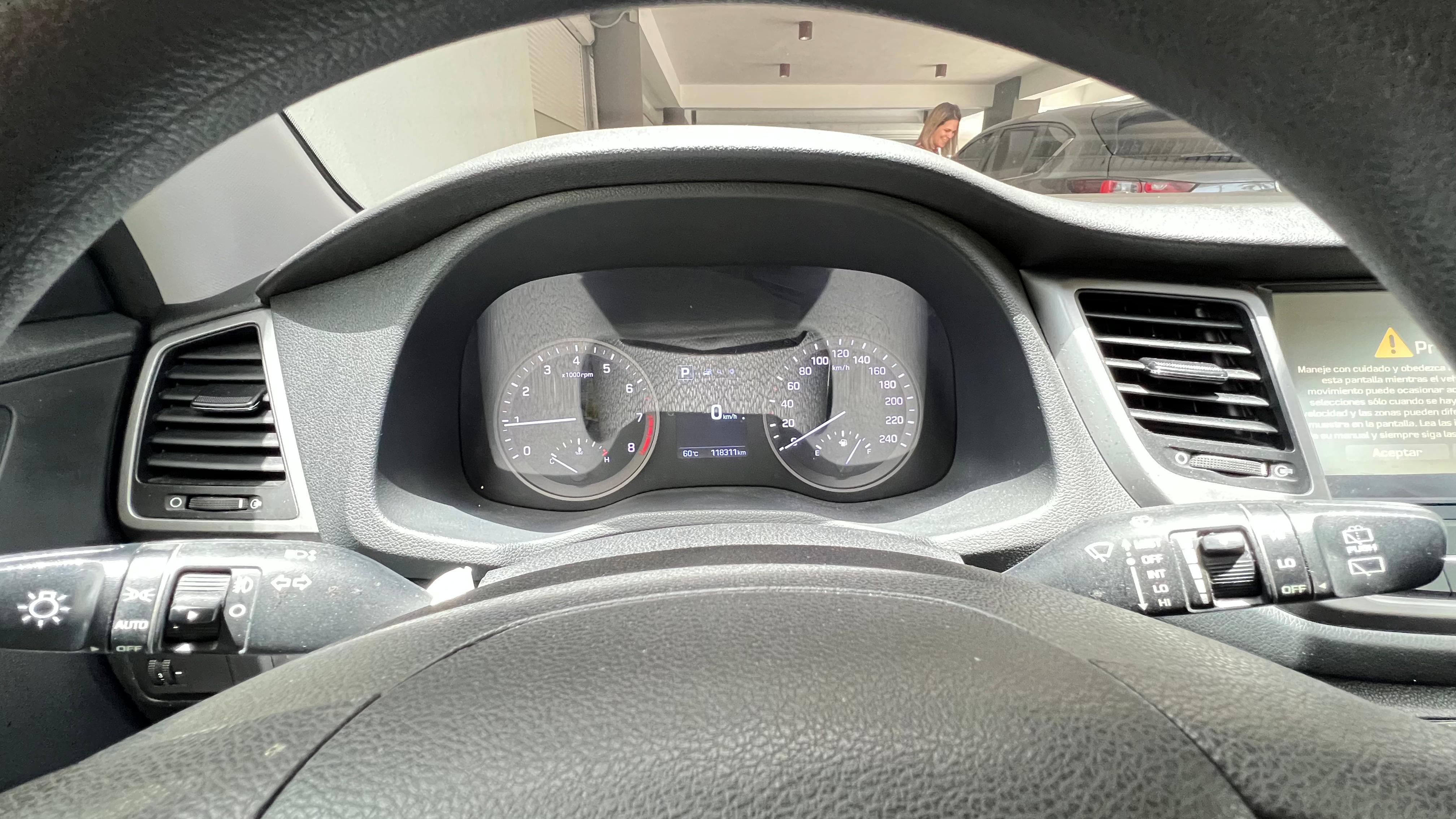 jeepetas y camionetas - Hyundai Tucson Semi full 2017 6