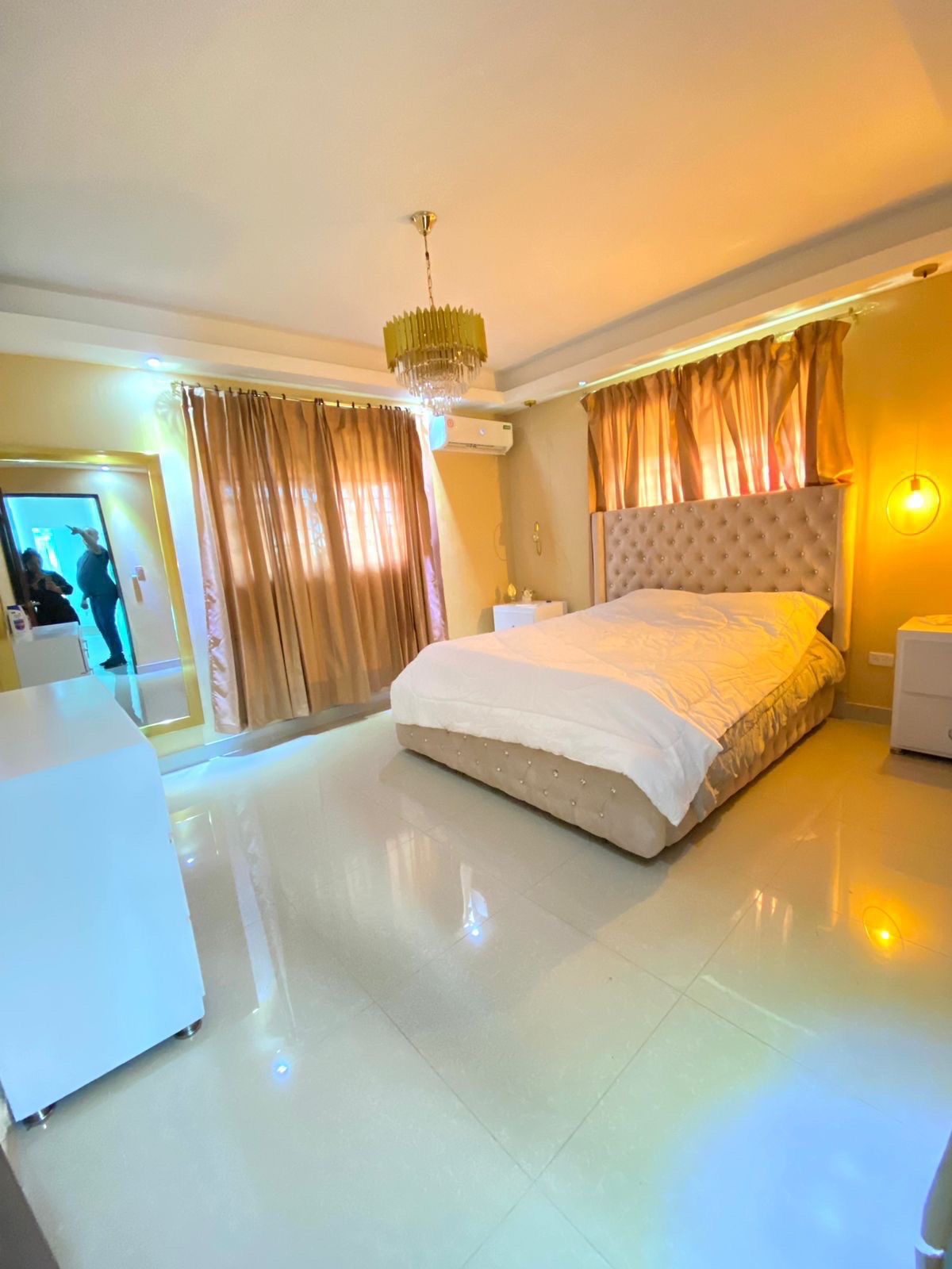 apartamentos - venta de apartamento tipo penthouse con jacuzzi en corales del sur con 258mts 3