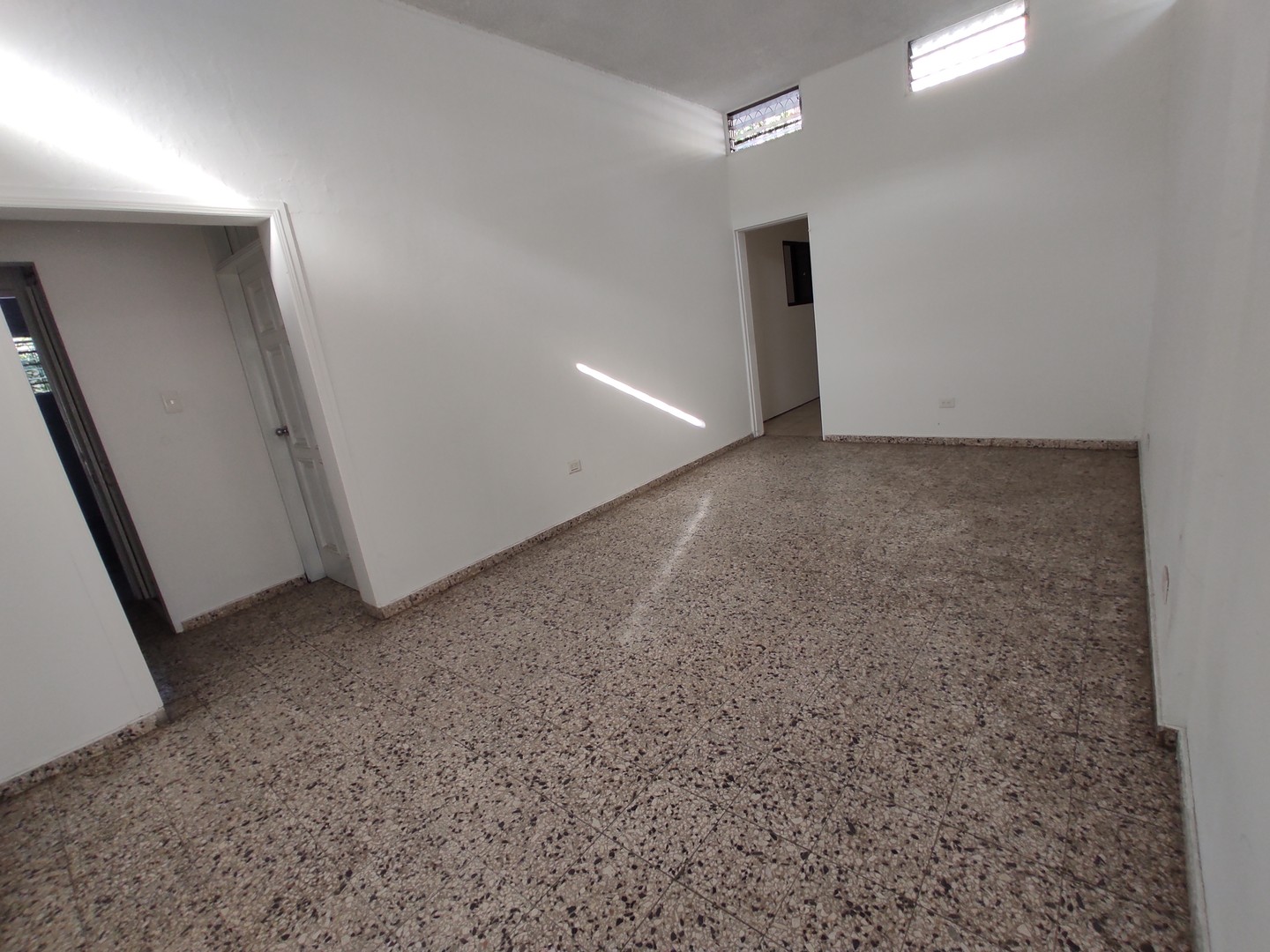 casas - Venta de Casa para Inversión en el Millon  2