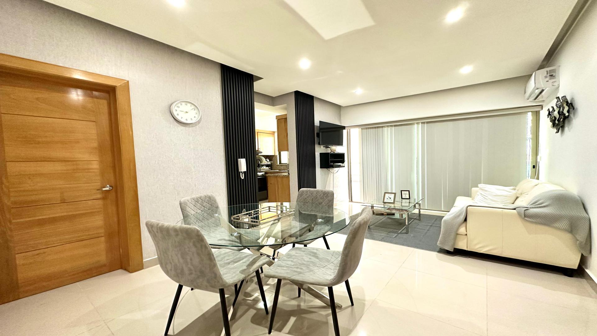 apartamentos - Apartamento amueblado con terraza en venta, Evaristo Morales 1