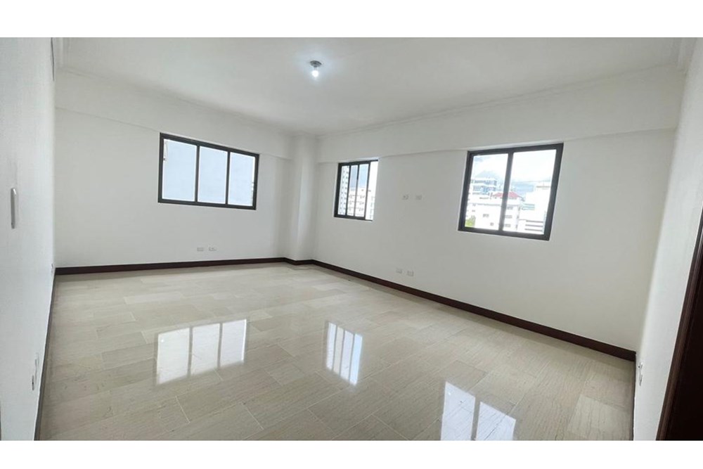 apartamentos - Apartamento en Venta en Ensanche Paraiso 6