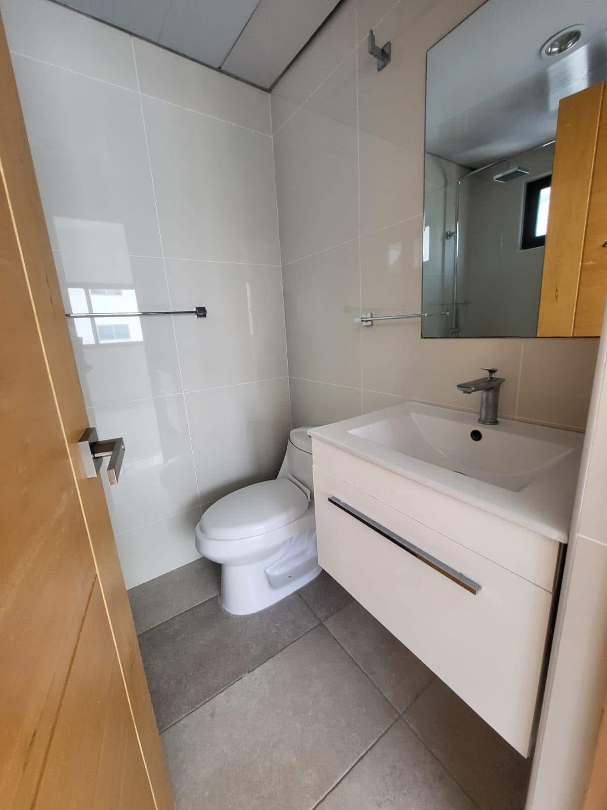 casas - SE VENDE APARTAMENTO EN BELLA VISTA. 3