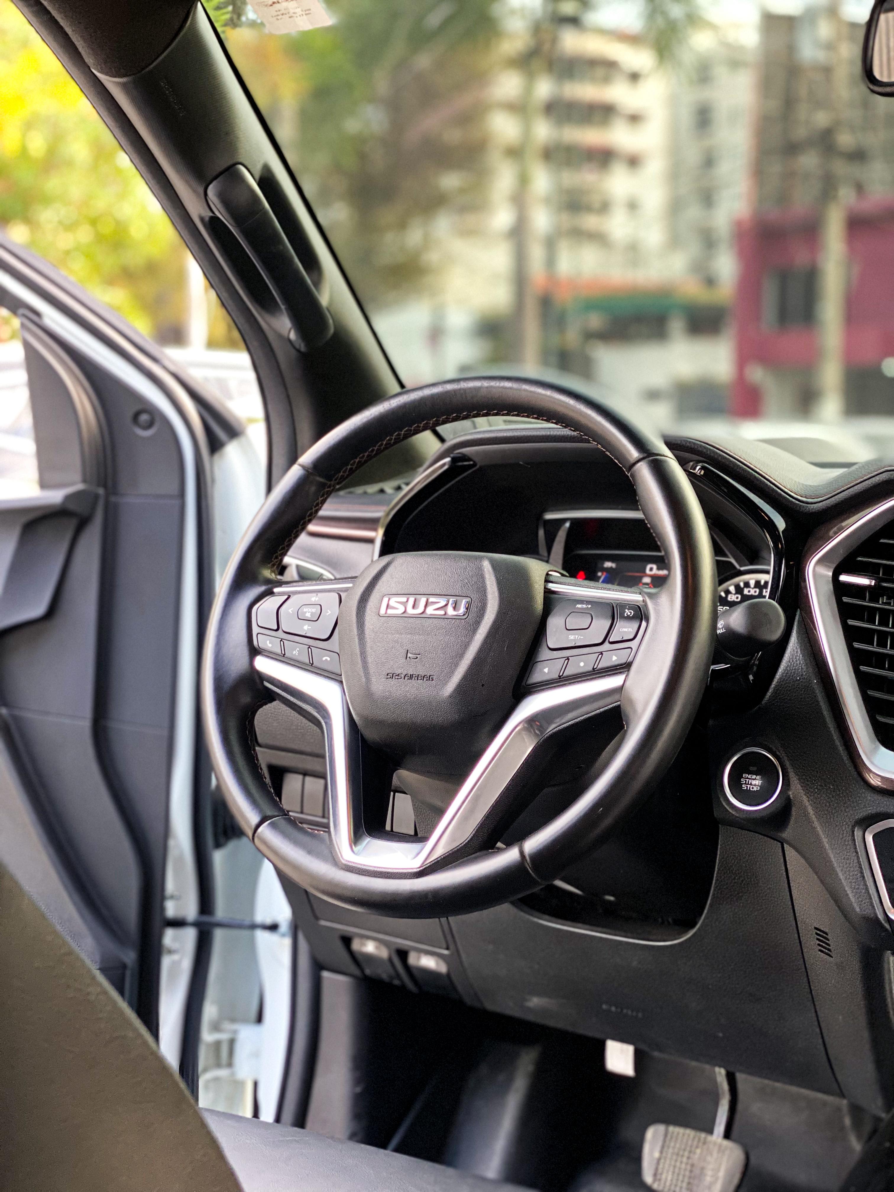 jeepetas y camionetas - Isuzu D-Max LSE 2024 FINANCIAMIENTO DISPONIBLE 3