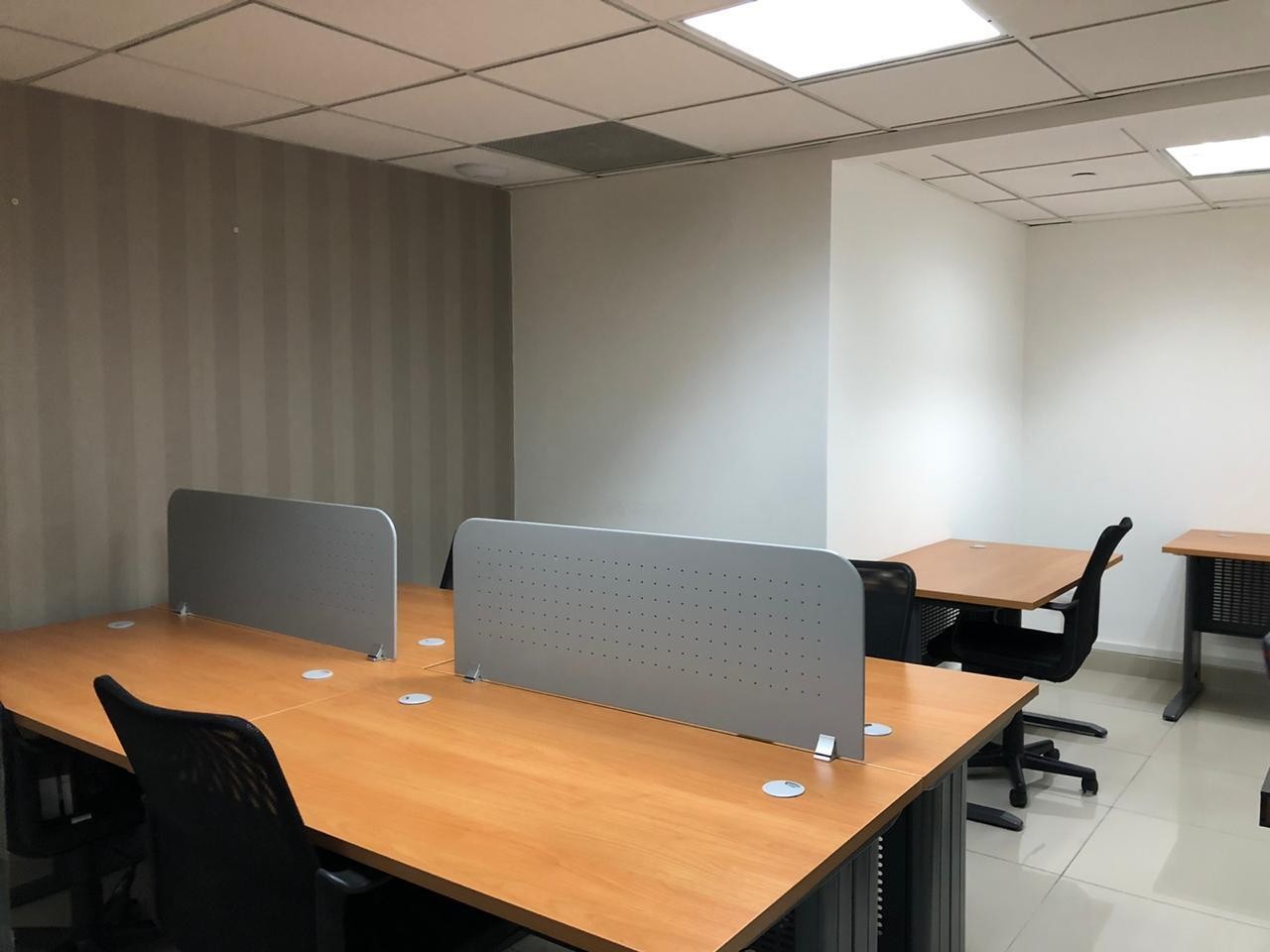 oficinas y locales comerciales - Oficinas bajo la modalidad de Coworking. Amuebladas 1