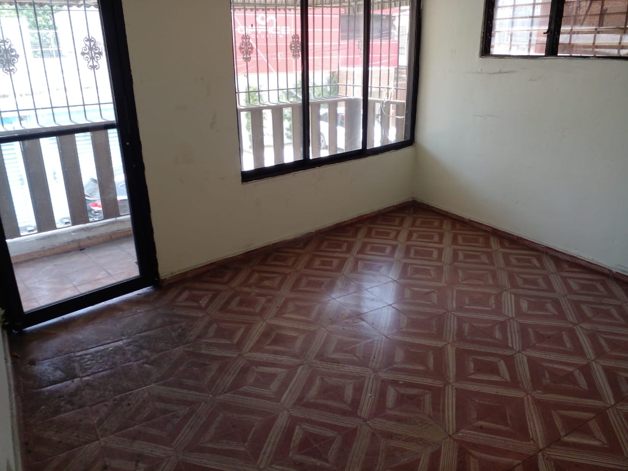 oficinas y locales comerciales - ALQUILO LOCAL CENTRICO 0
