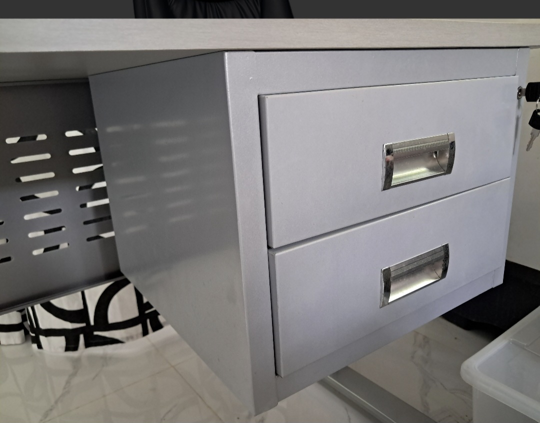 articulos de oficina - Escritorio con silla  nuevo ambos  x12500 1
