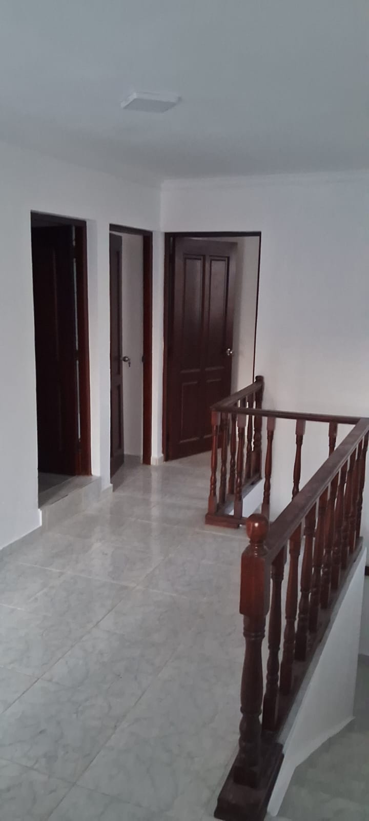 casas - Venta de Ampla Casa Remodelada en Alma Rosa II 4