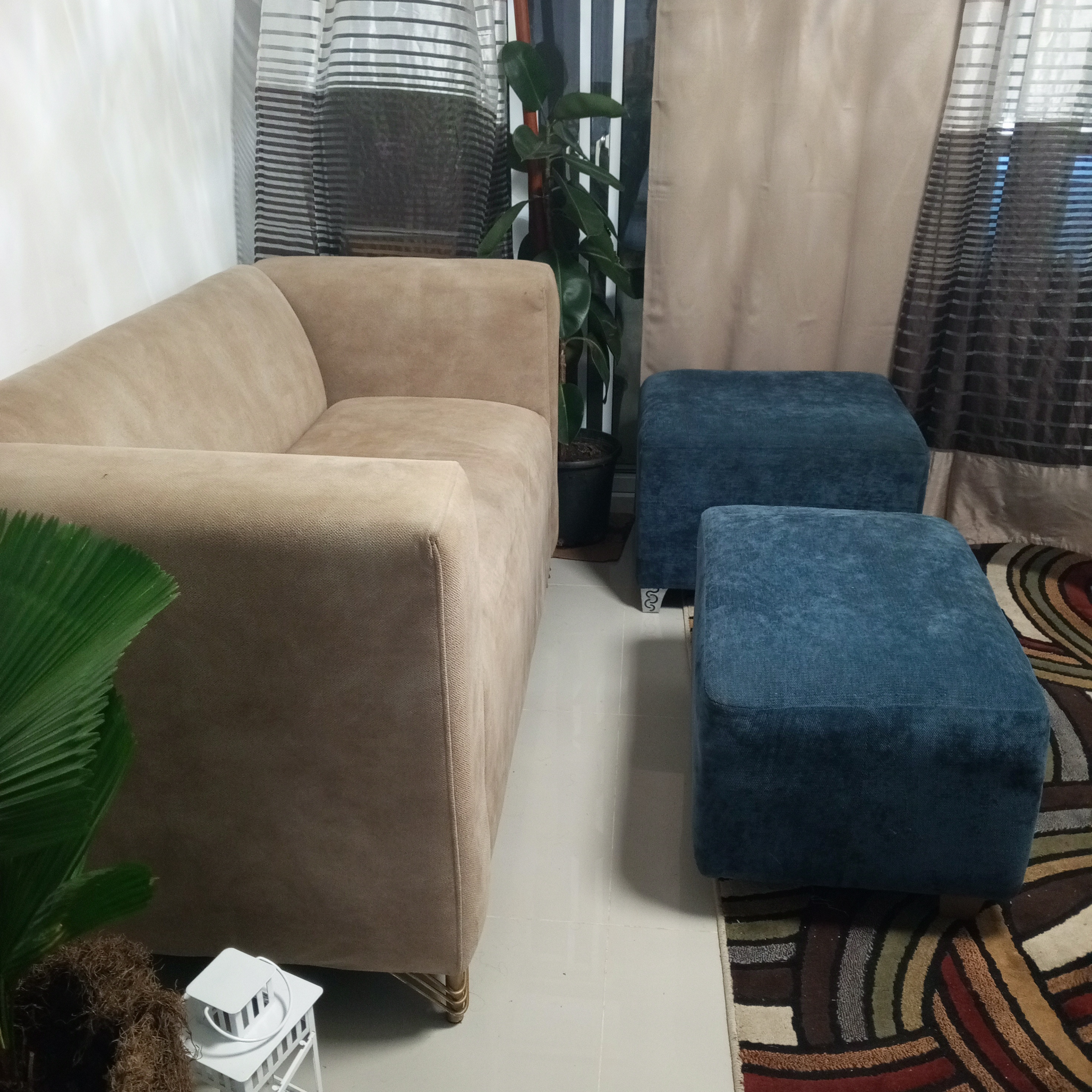 muebles y colchones - Sofa con dos otoman 2