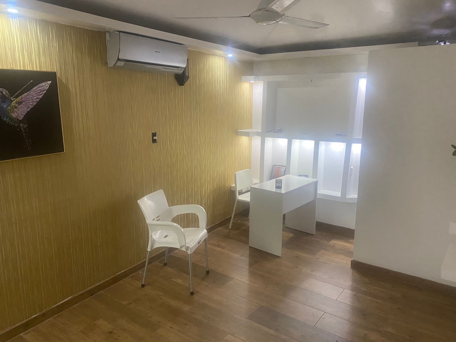 oficinas y locales comerciales - Excelente y cómoda oficina.  3