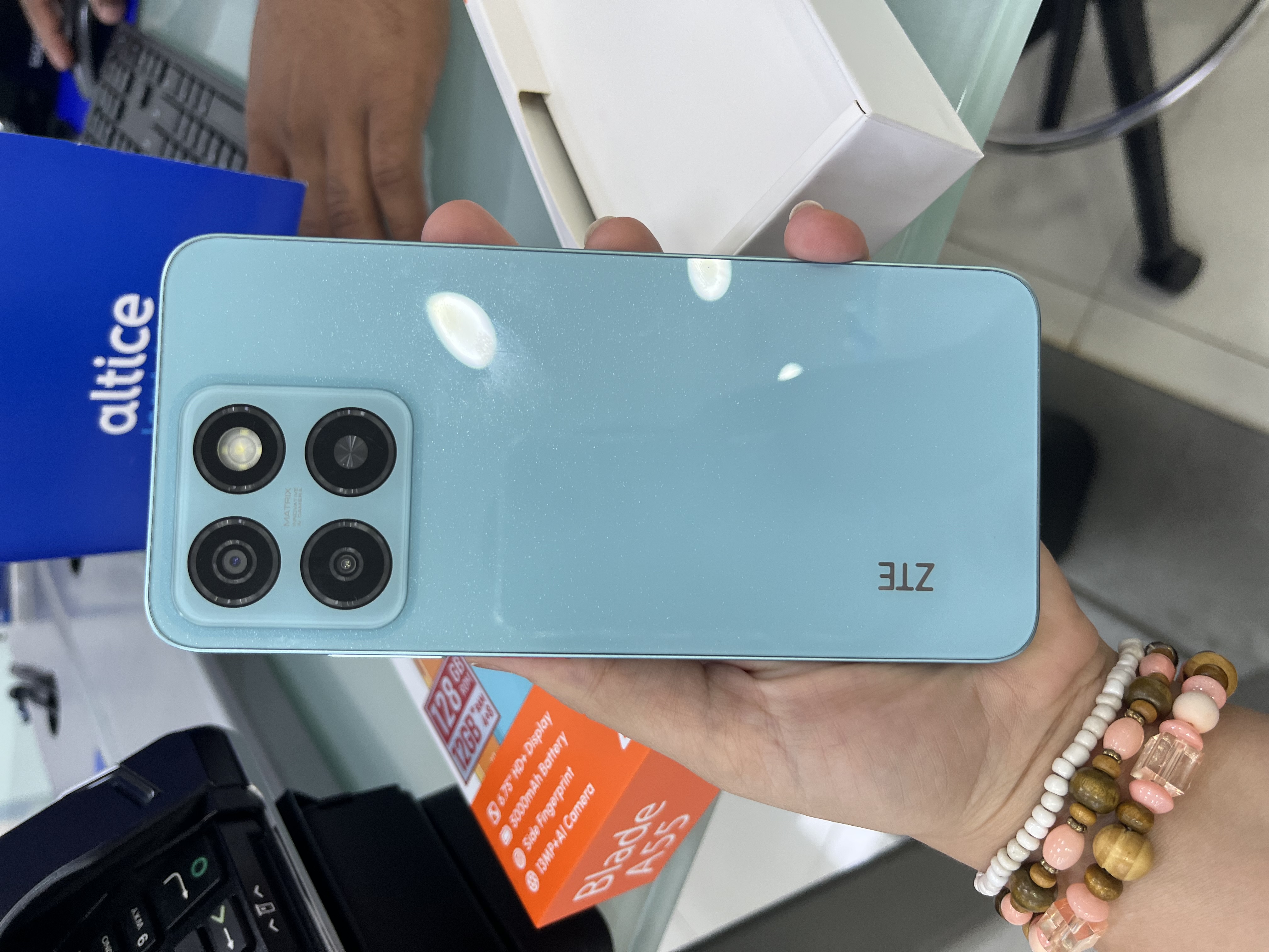 celulares y tabletas - Celular ZTE A55 1