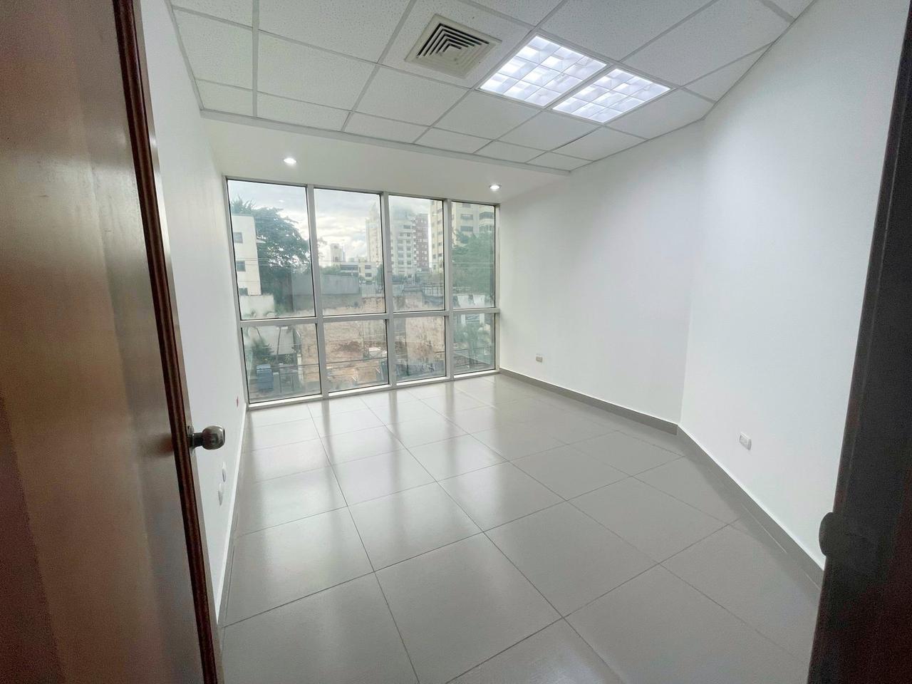 oficinas y locales comerciales - Alquiler local en la esperilla 6