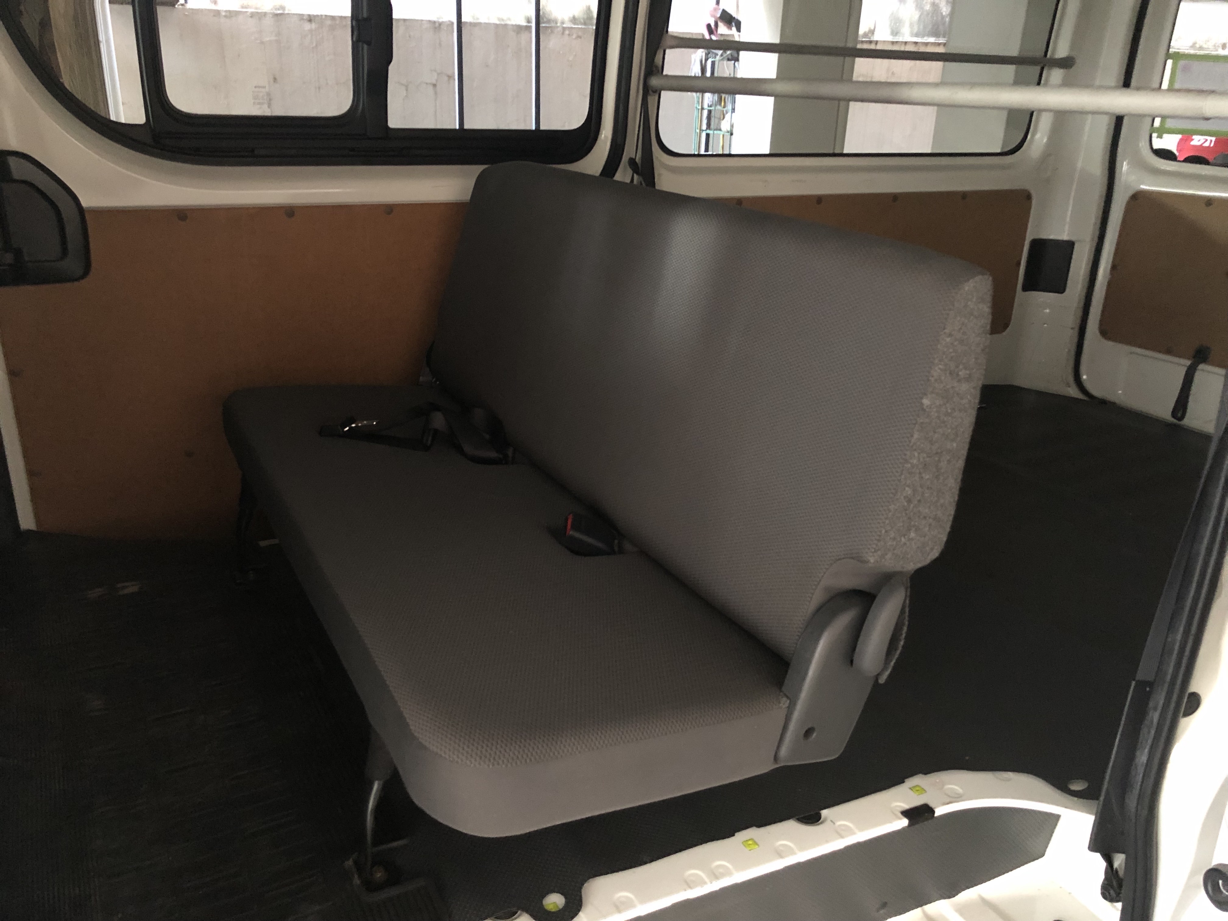 otros vehiculos - Toyota Hiace 2019 4x4 dissel en oferta 7