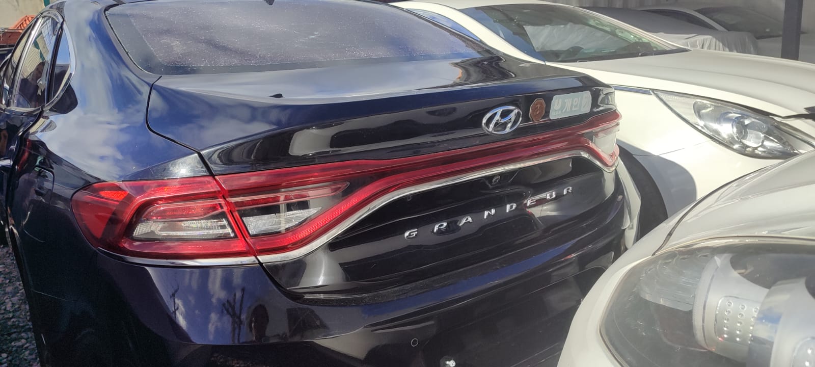 carros - HYUNDAI GRANDEUR NEGRO AÑO 2018 DESDE: RD$820,000. 4
