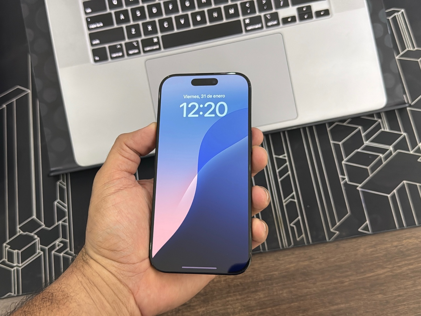 celulares y tabletas - iPhone 16 Pro 256GB E-SIM Como Nuevo RD$ 66,500 NE 2