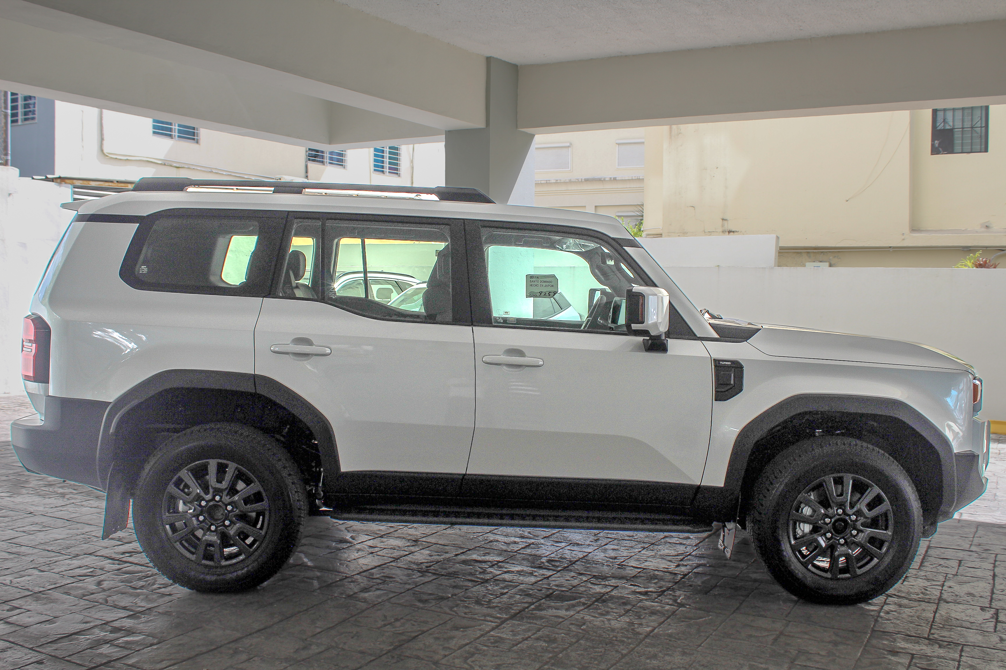 jeepetas y camionetas - Toyota Land Cruiser Prado Al Rounder 2025 8