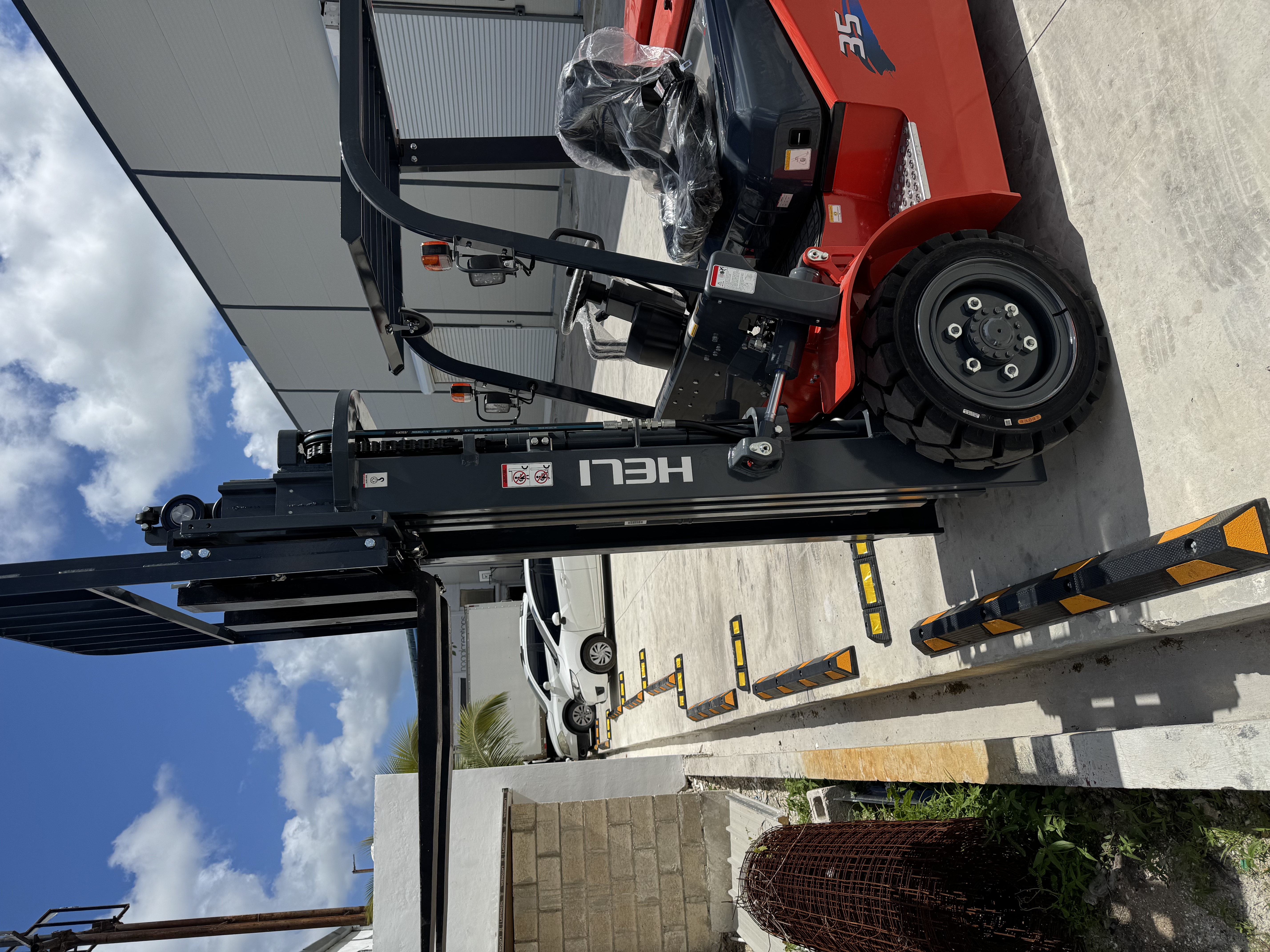 otros vehiculos - Montacarga HELI 3.5ton Diesel 1