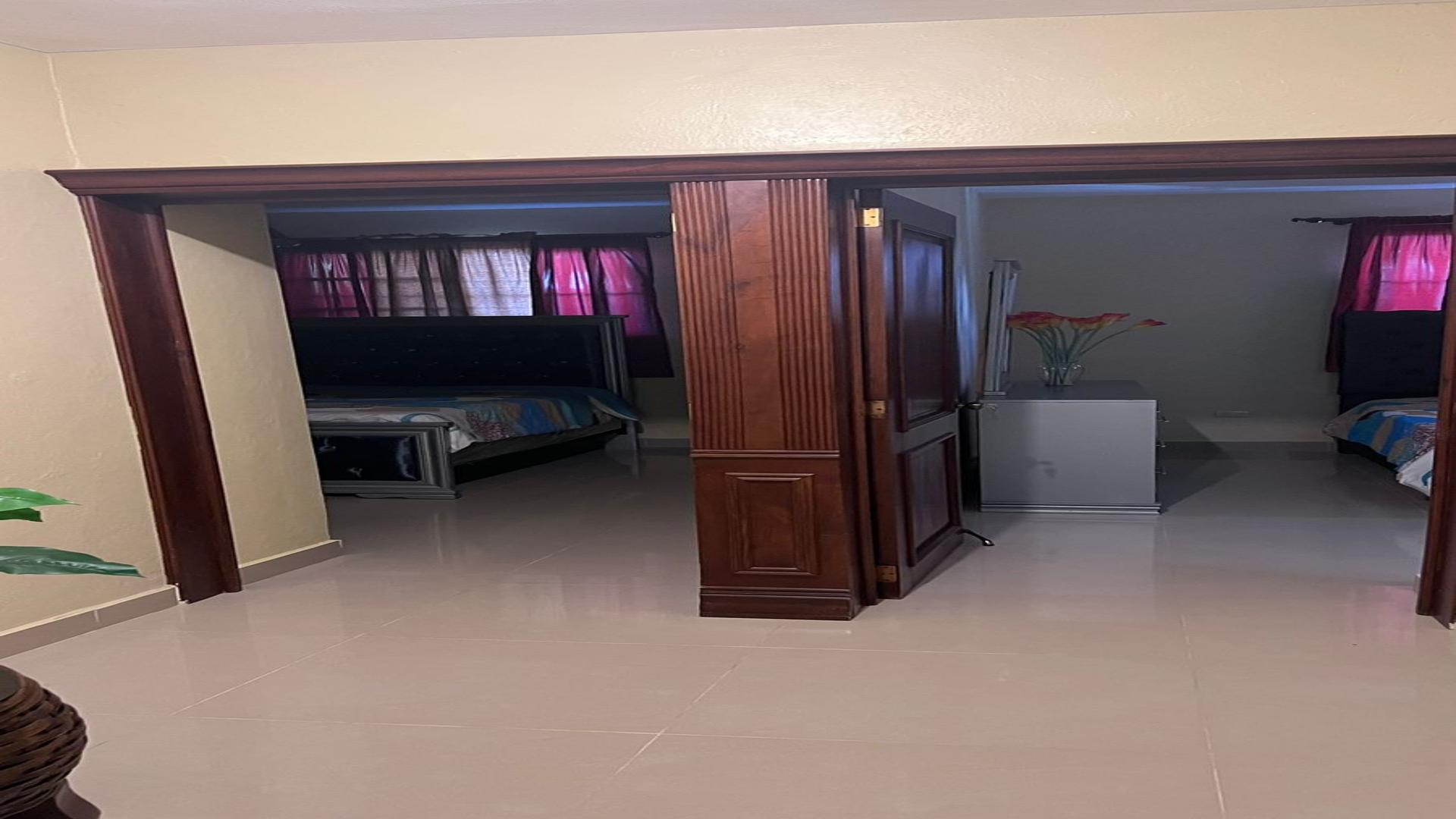 casas - Casa de dos niveles de venta residencial Cerrado 2