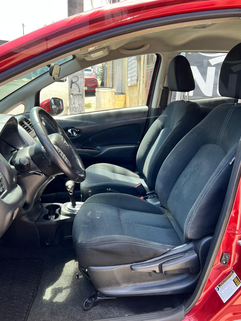 carros - Oportunidad Nissan Versa SV 2019 2