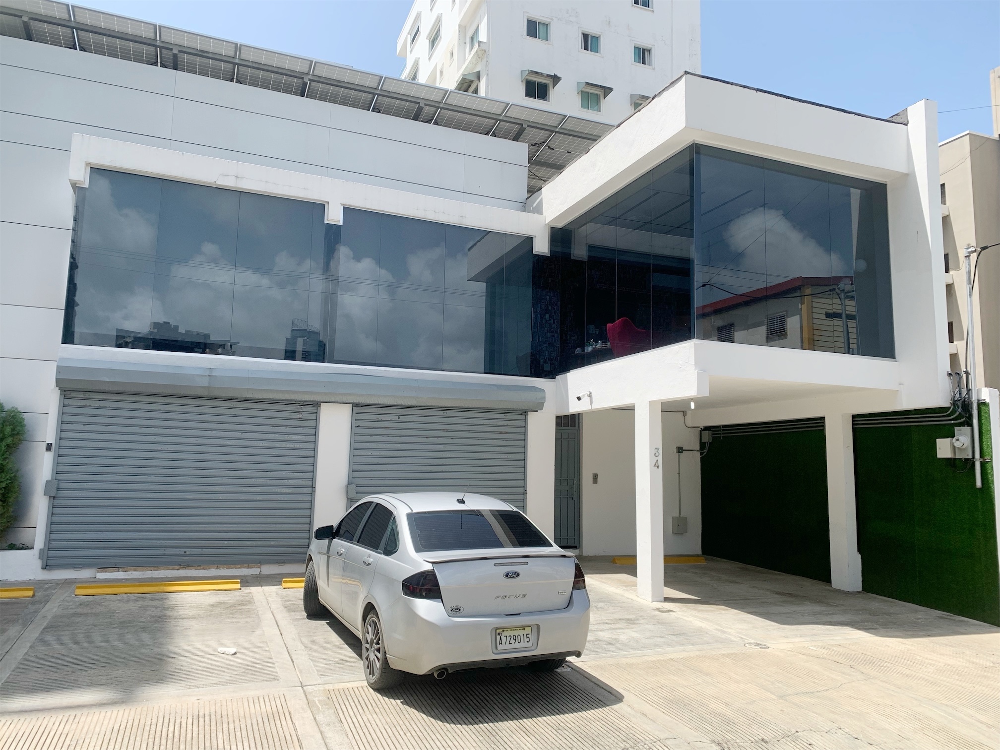 oficinas y locales comerciales - Locales en Naco 1